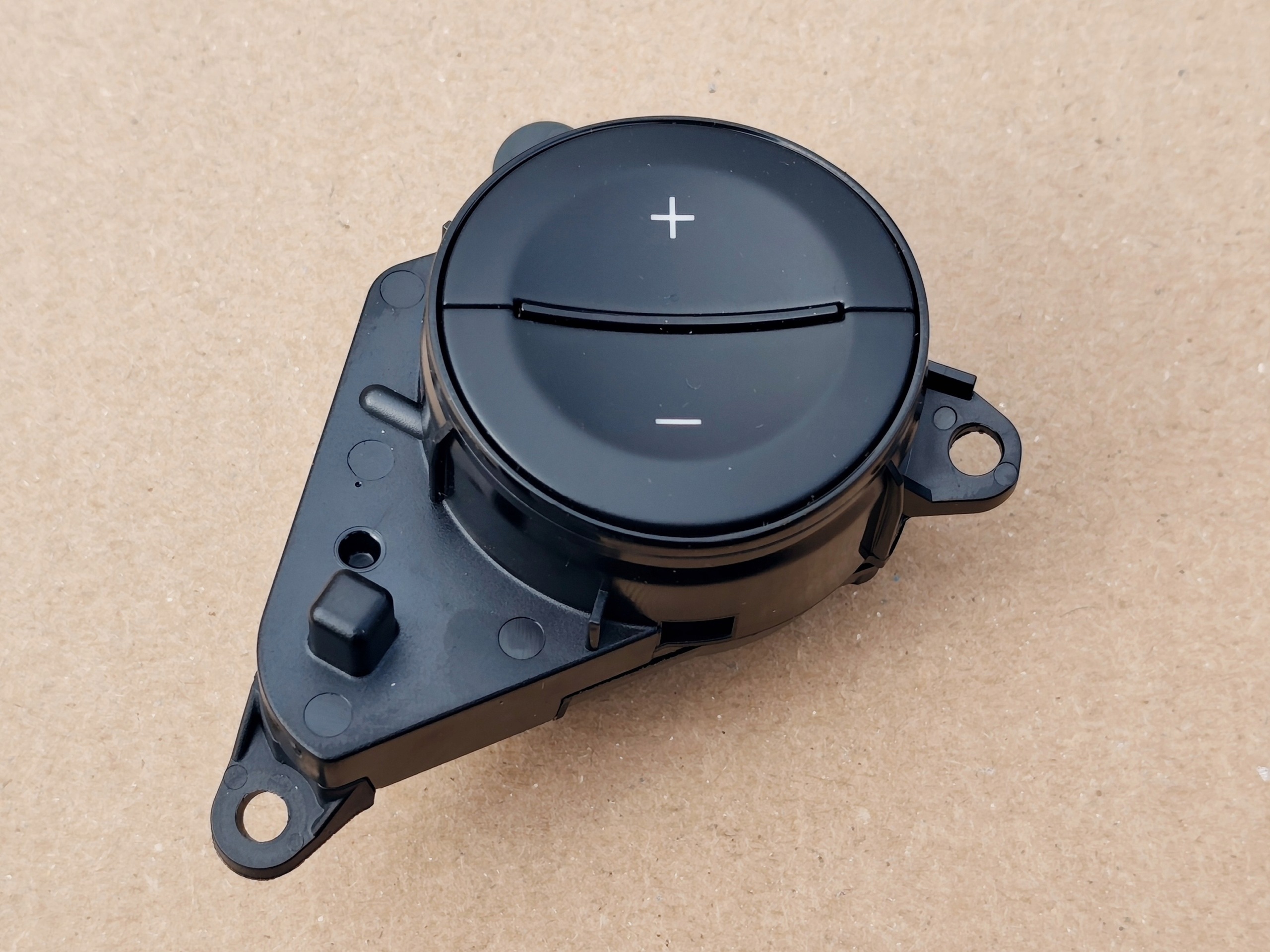 MERCEDES-BENZ C-KLASA W204 button switch MULTIFUNKCJA A2048210451