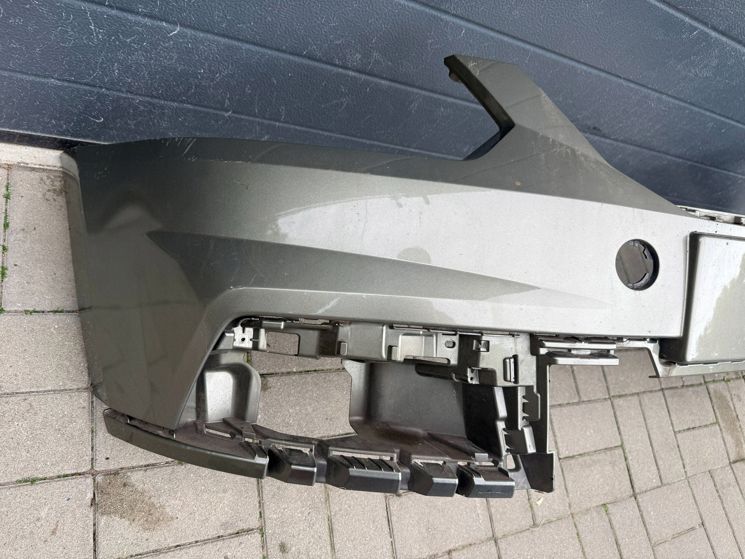 Skoda Yeti Lift 12- Outdoor bumper front front