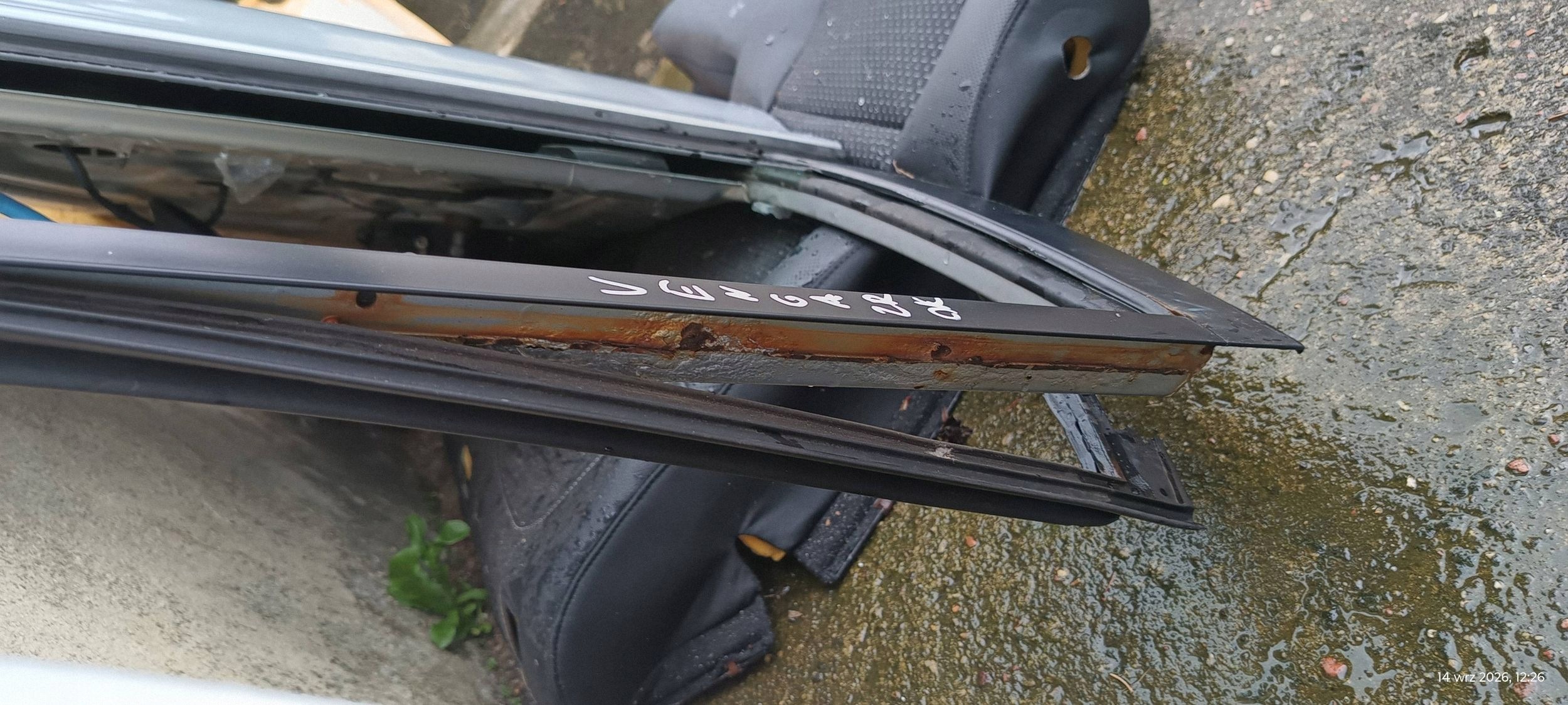 KIA VENGA 2R door left rear part rear. left 2009