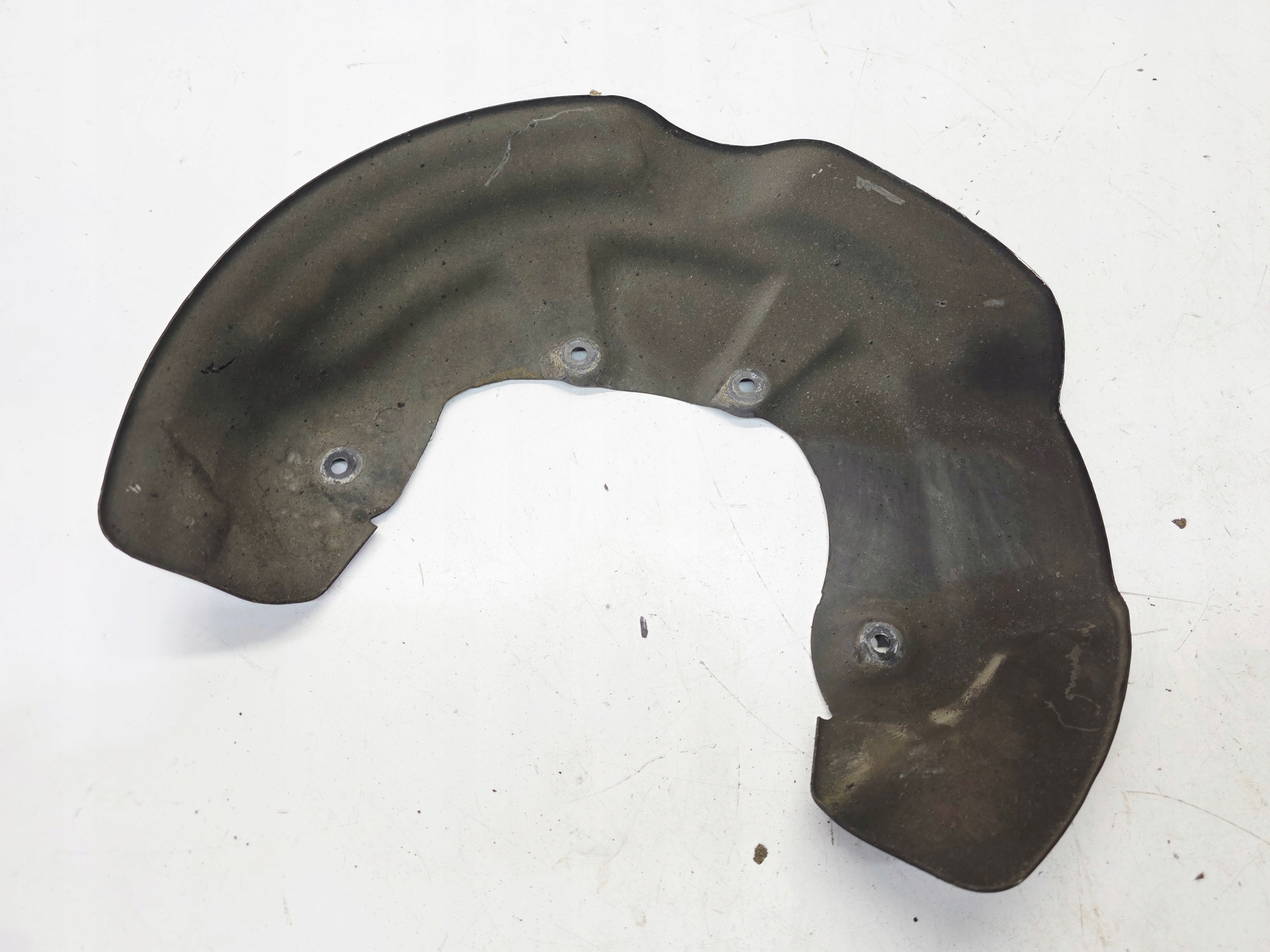 kryt TARCZY brzdové levý předek AUDI A6 C6 4F0615311A