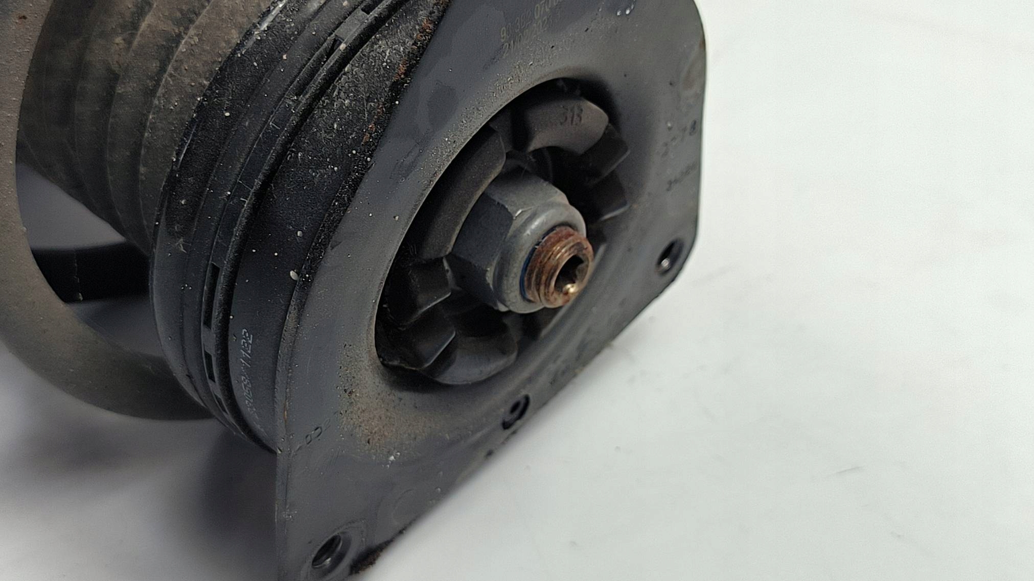 Stoßdämpfer links vorne PEUGEOT E-208