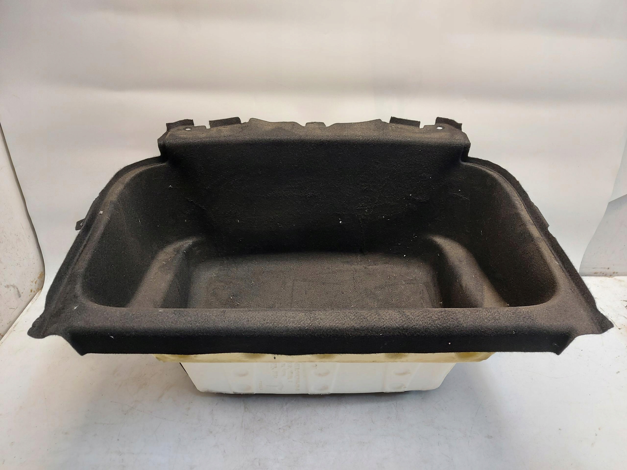TESLA MODEL Y 2023r passenger compartment sump boot 1618178-00-A