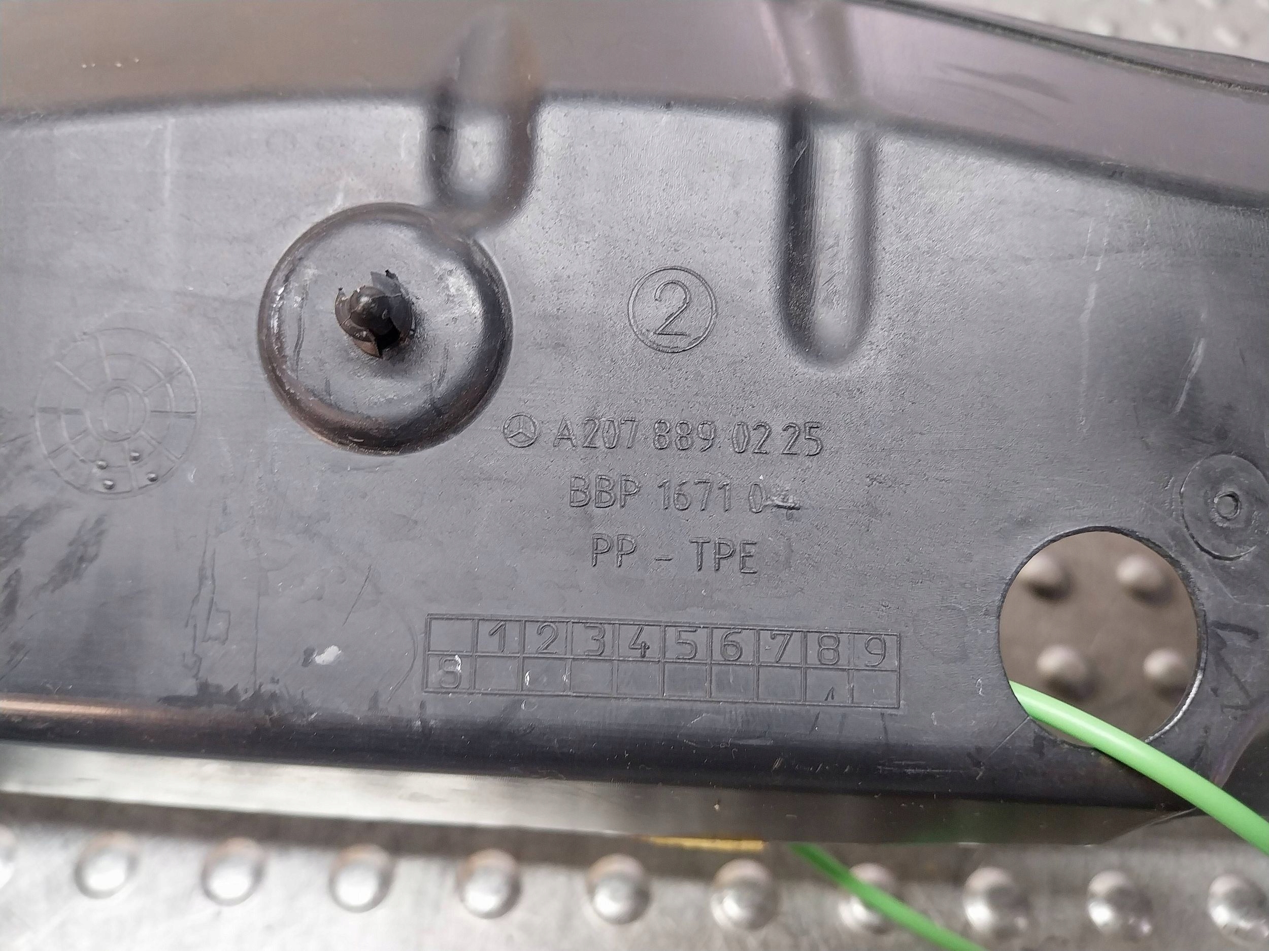 Insonorisation Aile Droit A2078890225 MERCEDES E C207 W207