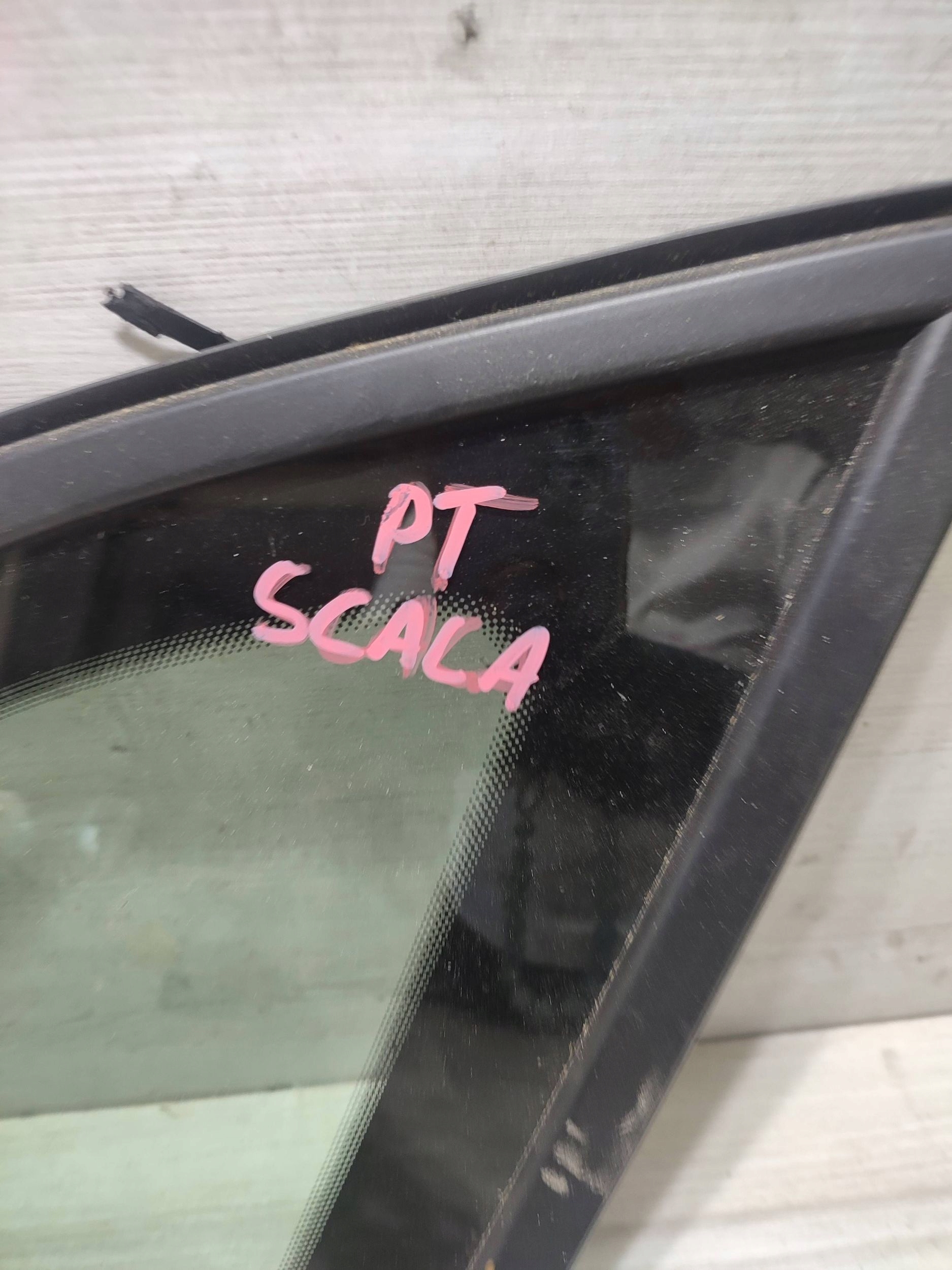Skoda Scala 2020 rear part right window bodywork rear