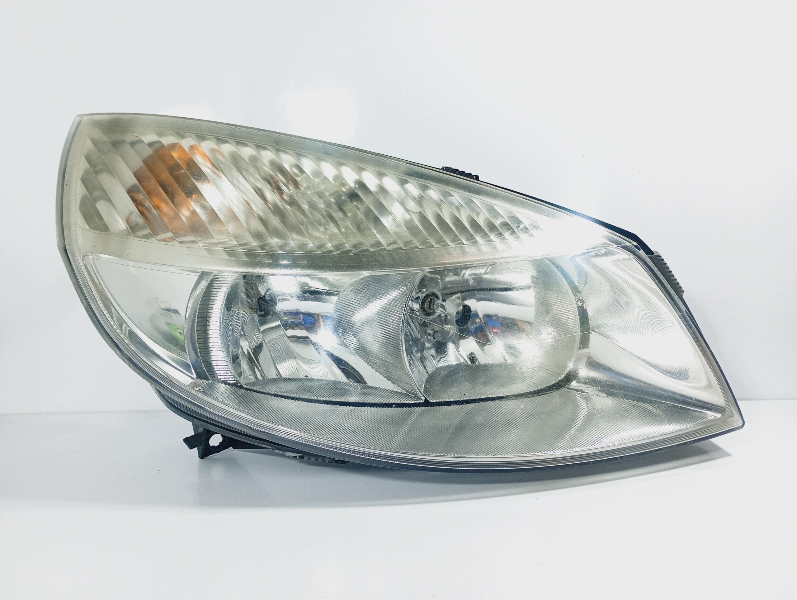 light right reflektor right front 15810400RE Renault Scenic 2 II 05-08