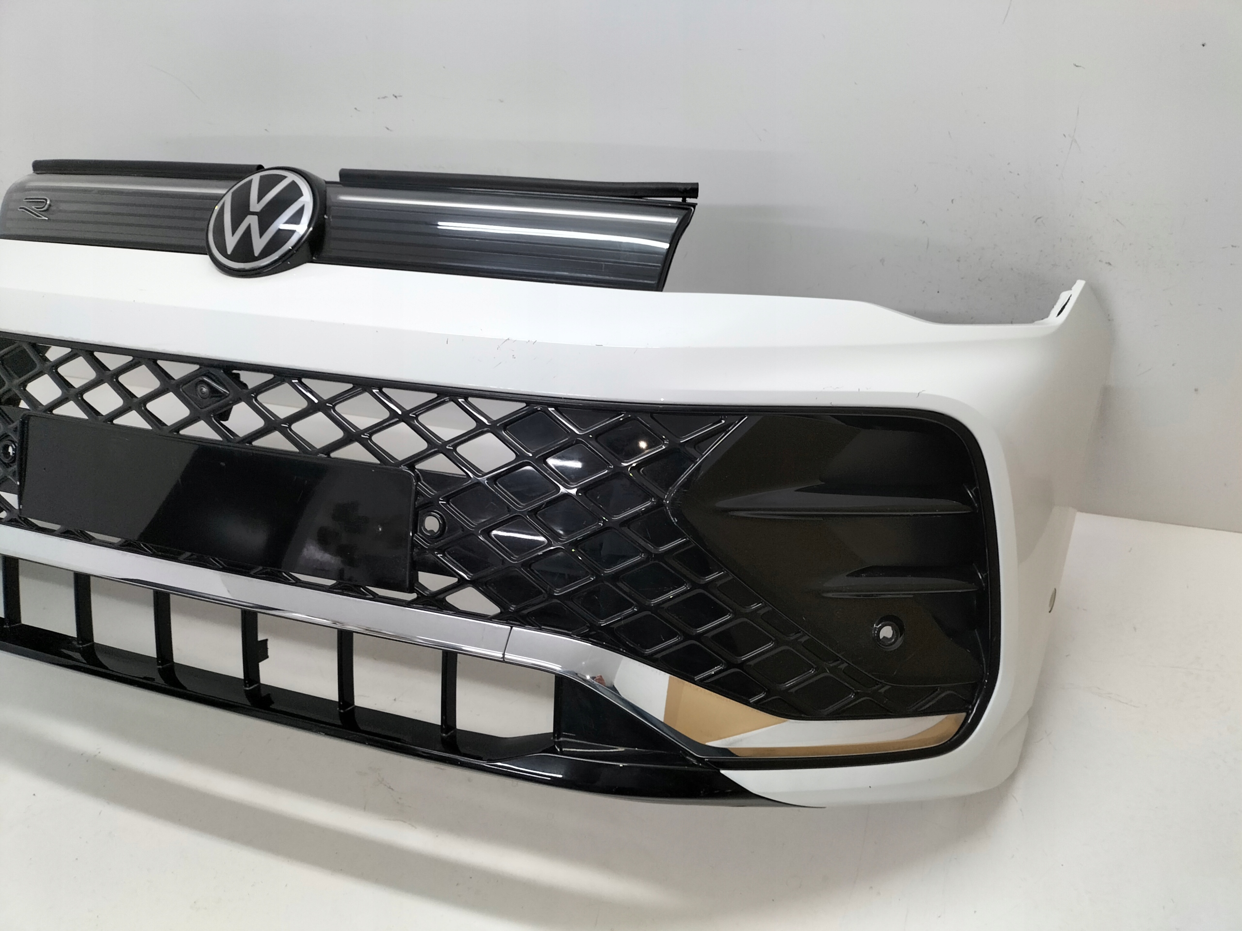 front bumper front VW TIGUAN III 24- R-LINE.