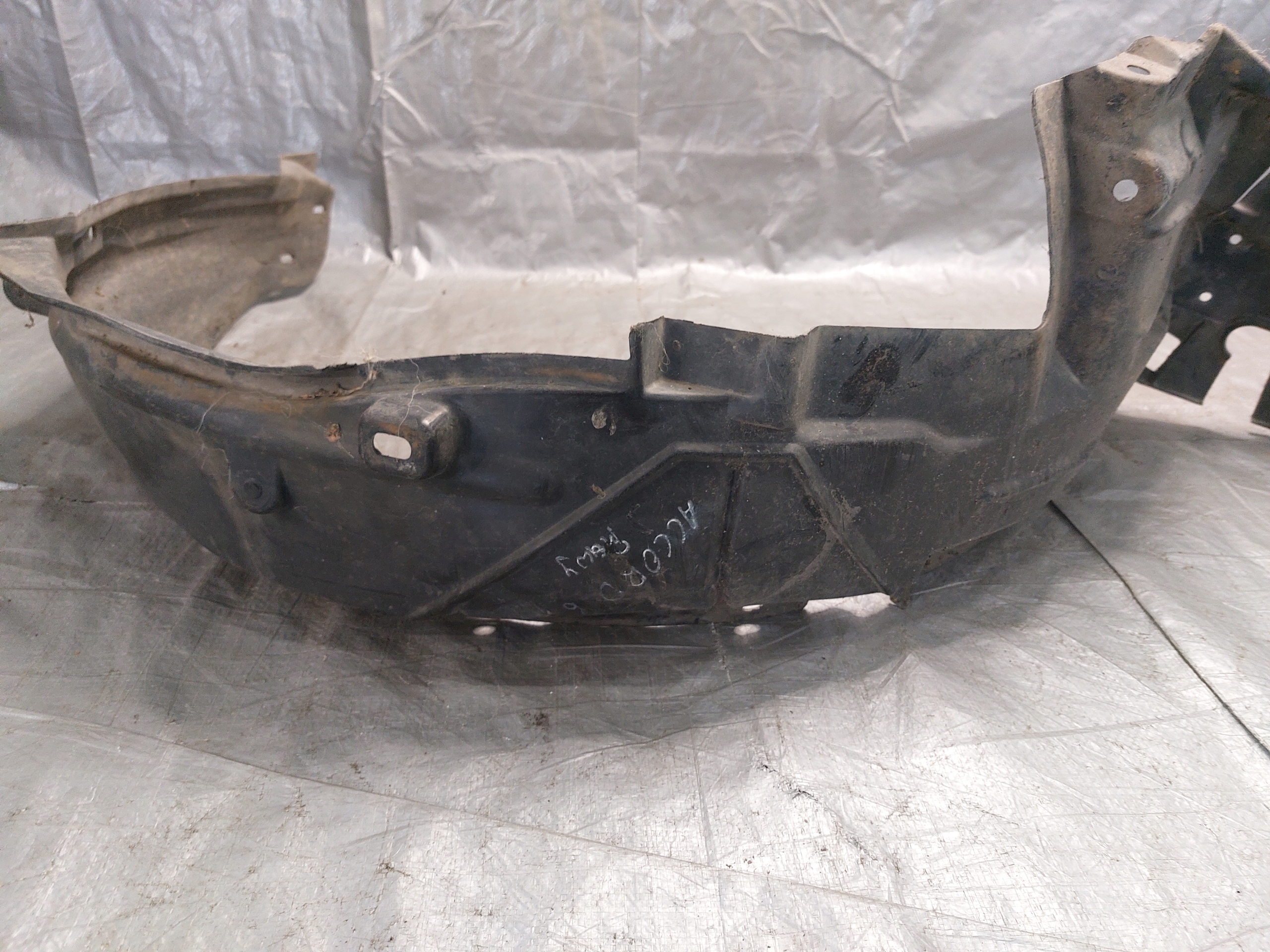 mudguard right front HONDA ACCORD 6 VI