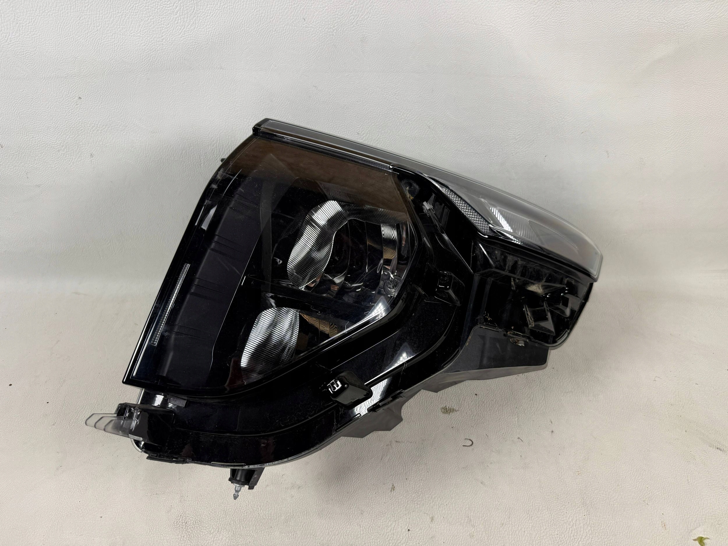 FORD TRANSIT COURIER TOURNEO MK3 III 23- light left front front