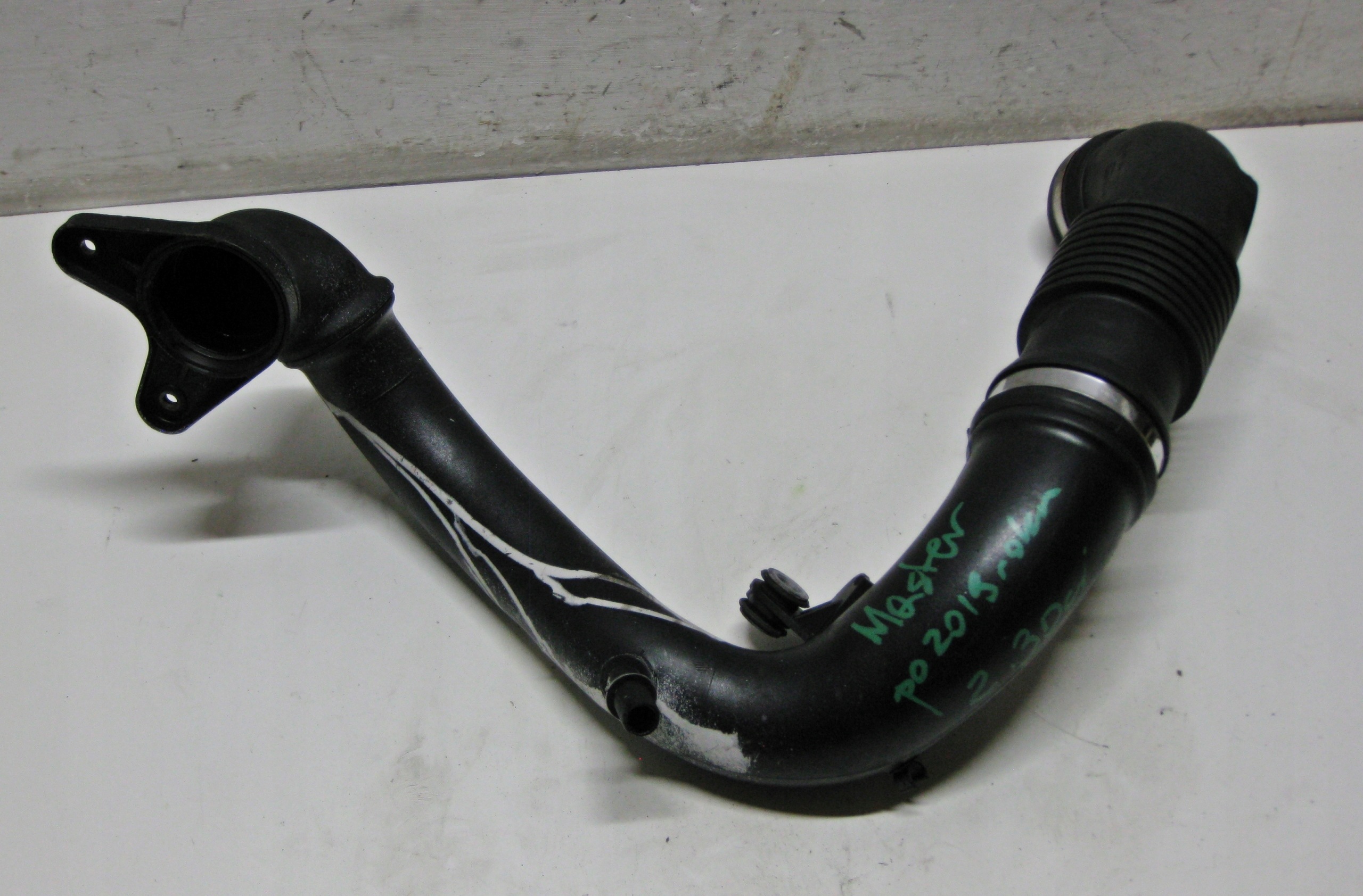 RENAULT MASTER III LIFT cijev prijenos interkulera 165763705R