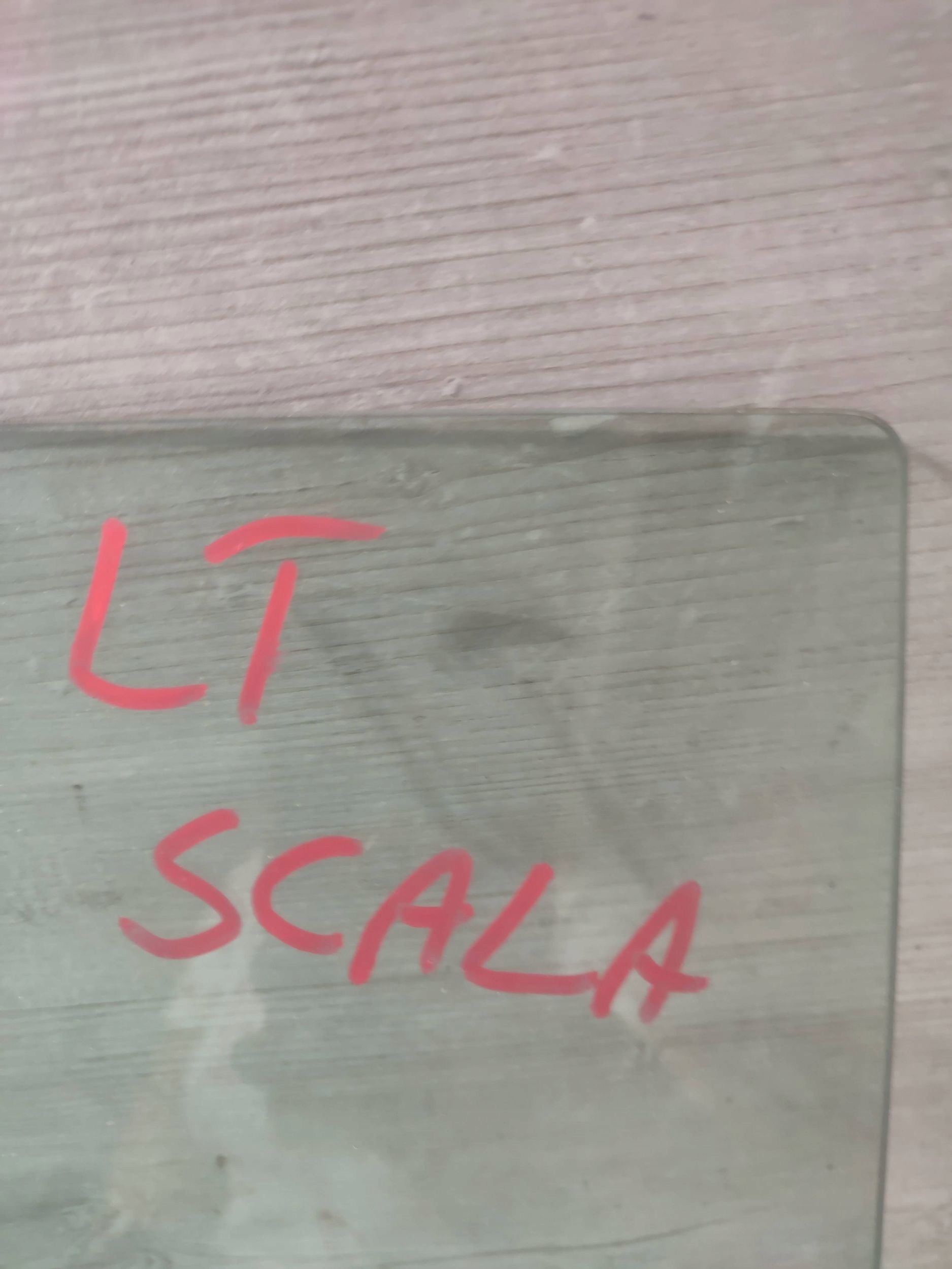Skoda Scala 2020 rear part side left window door tylnych