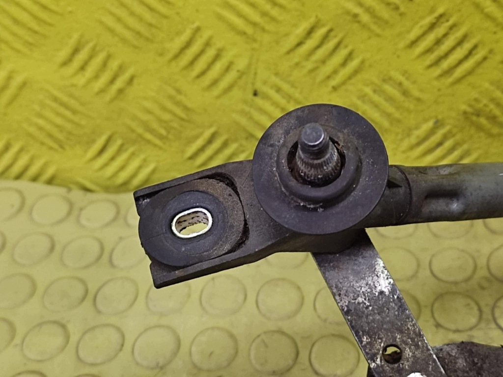 AUDI A4 B5 wiper mechanism front 8D1955023