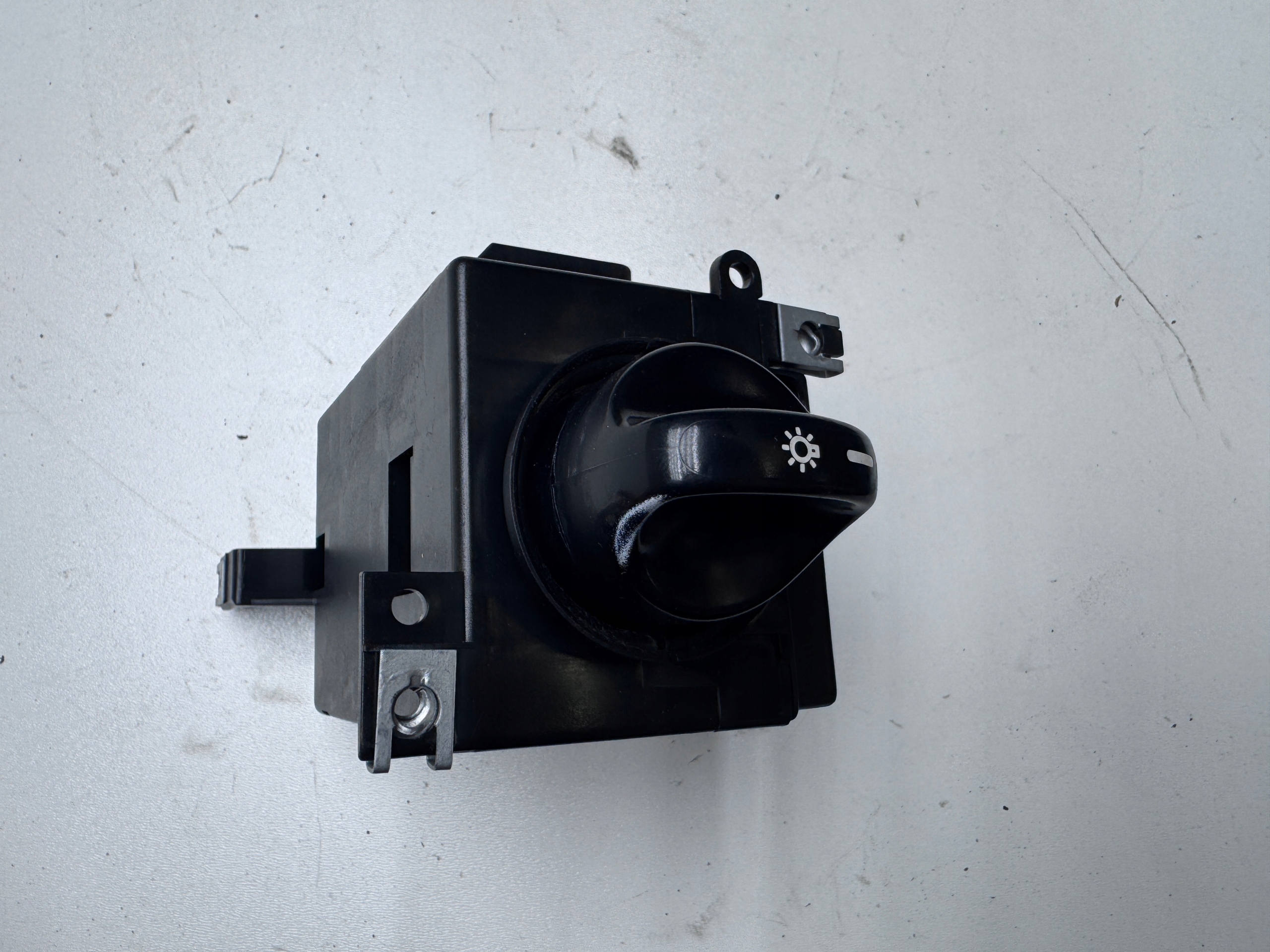 light switch MERCEDES A KLASA 1685450104