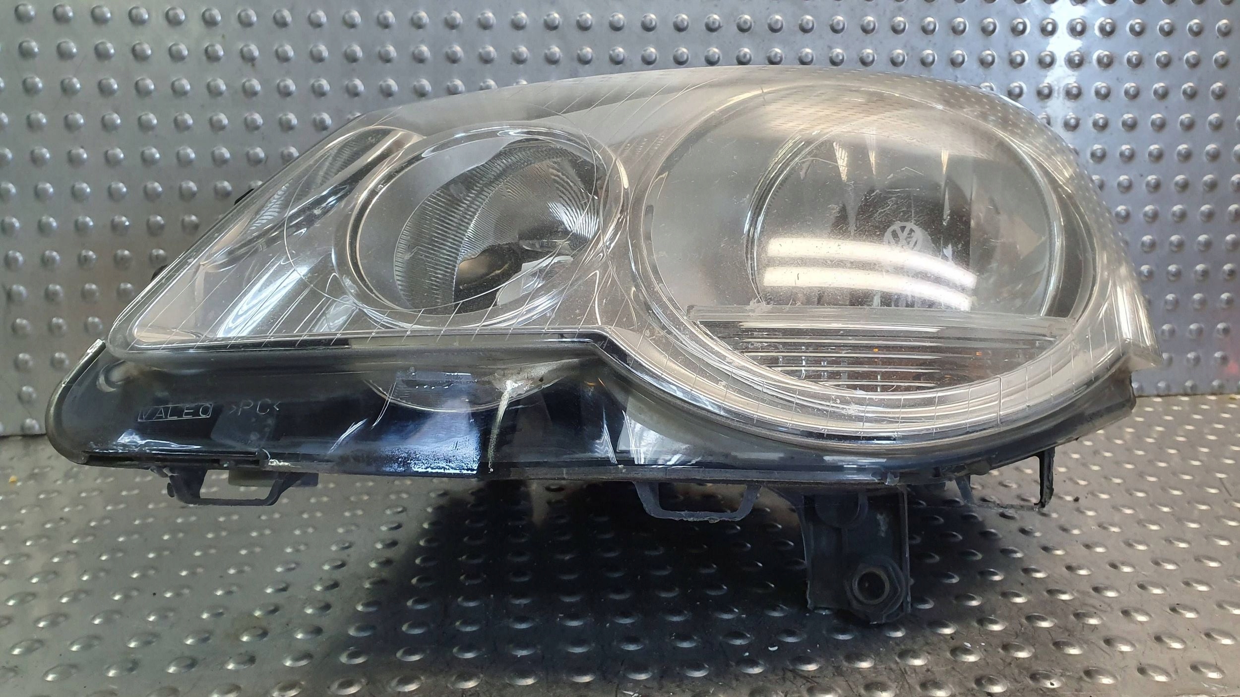 light front left VW POLO 6Q LIFT 05