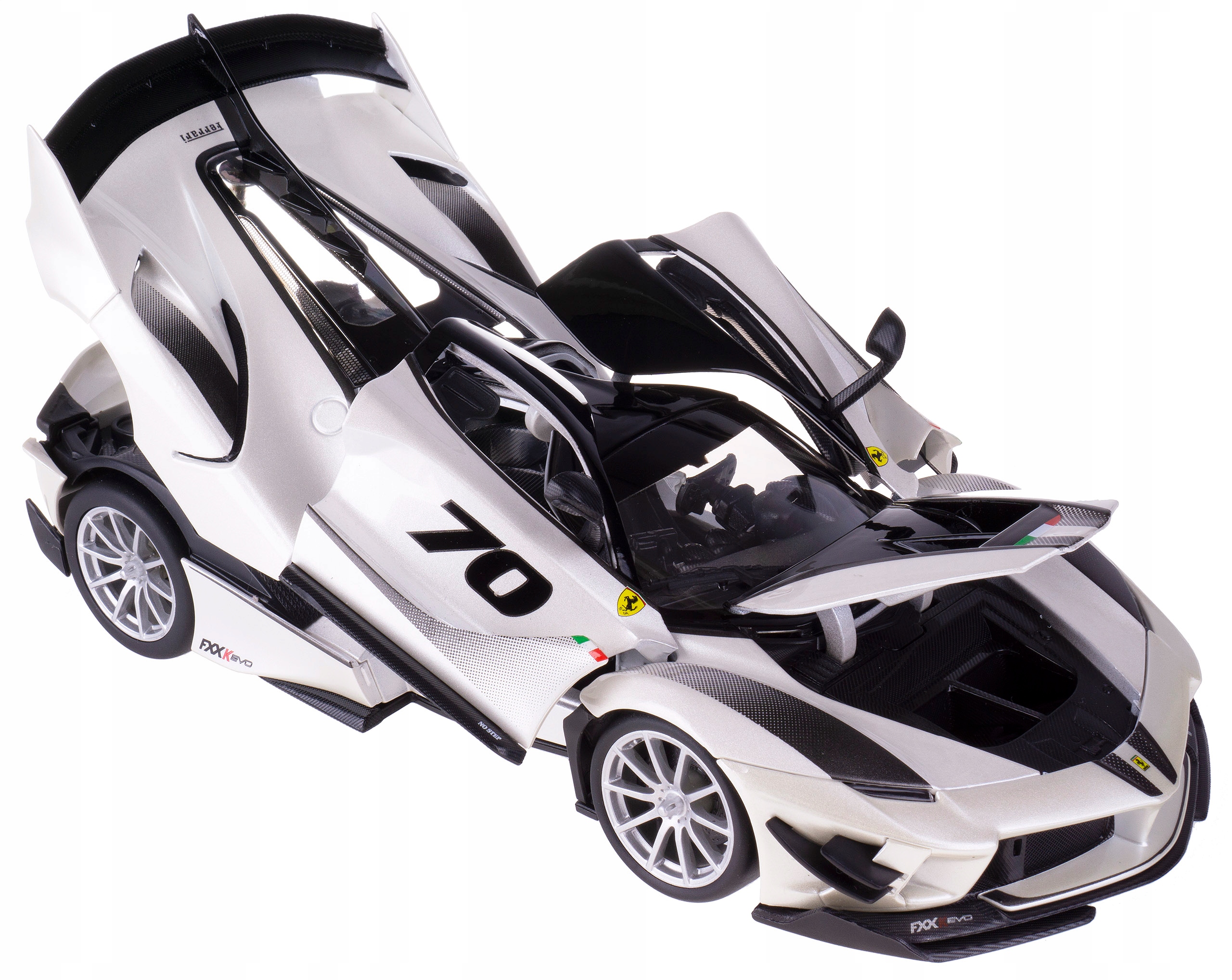 Ferrari Fxx-k Evo #70 Model Kovový Bburago 1:18 Bílý