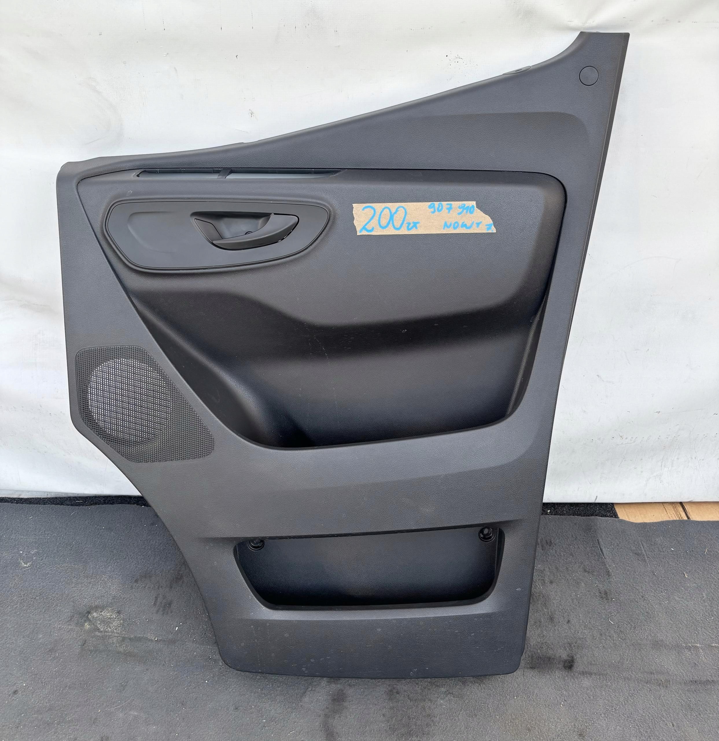 SPRINTER 907 910 17- side door PRZEDNICH right original new ORYG.