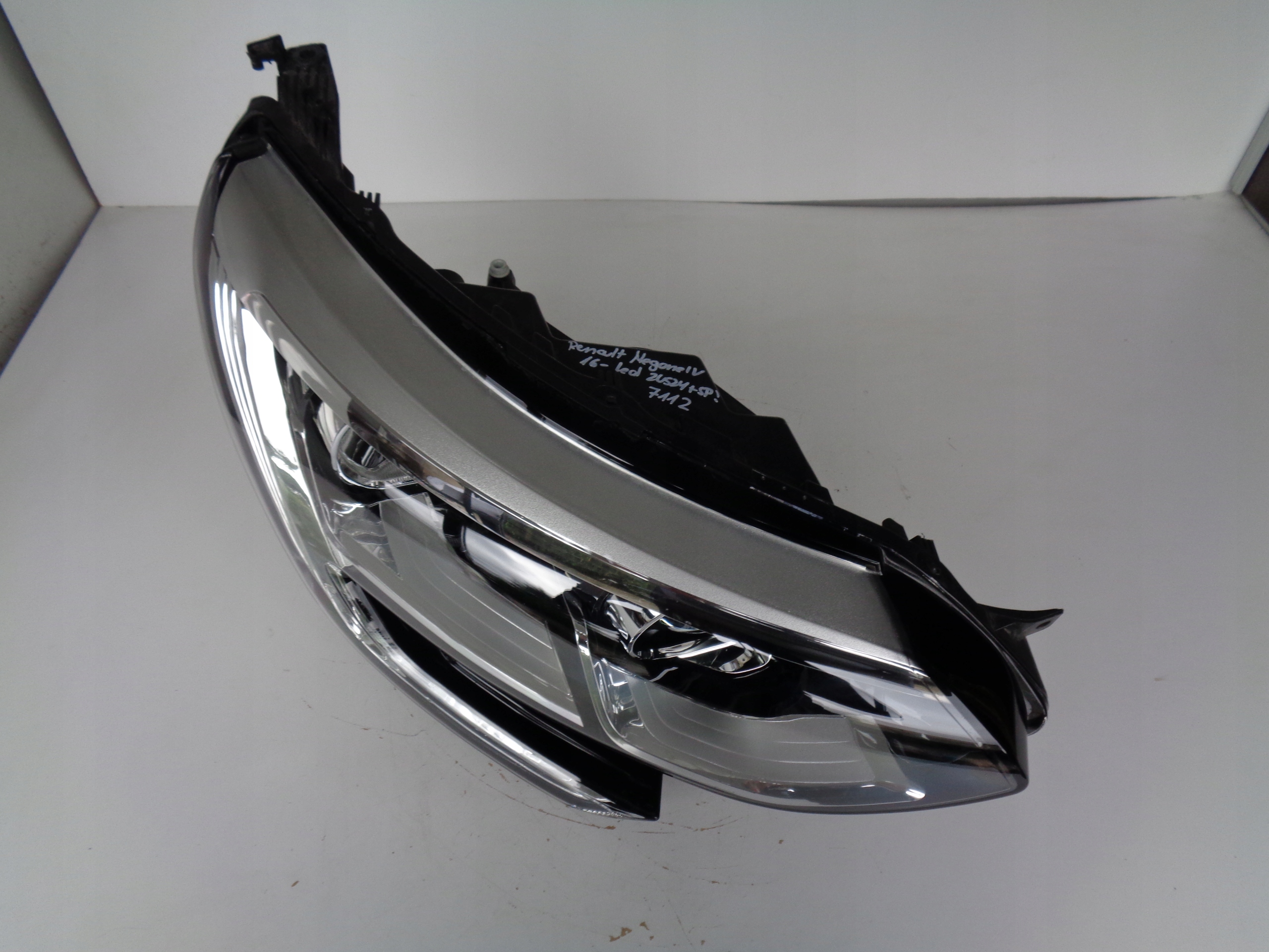 light right REFLEKTOR RENAULT MEGANE IV 16- LED