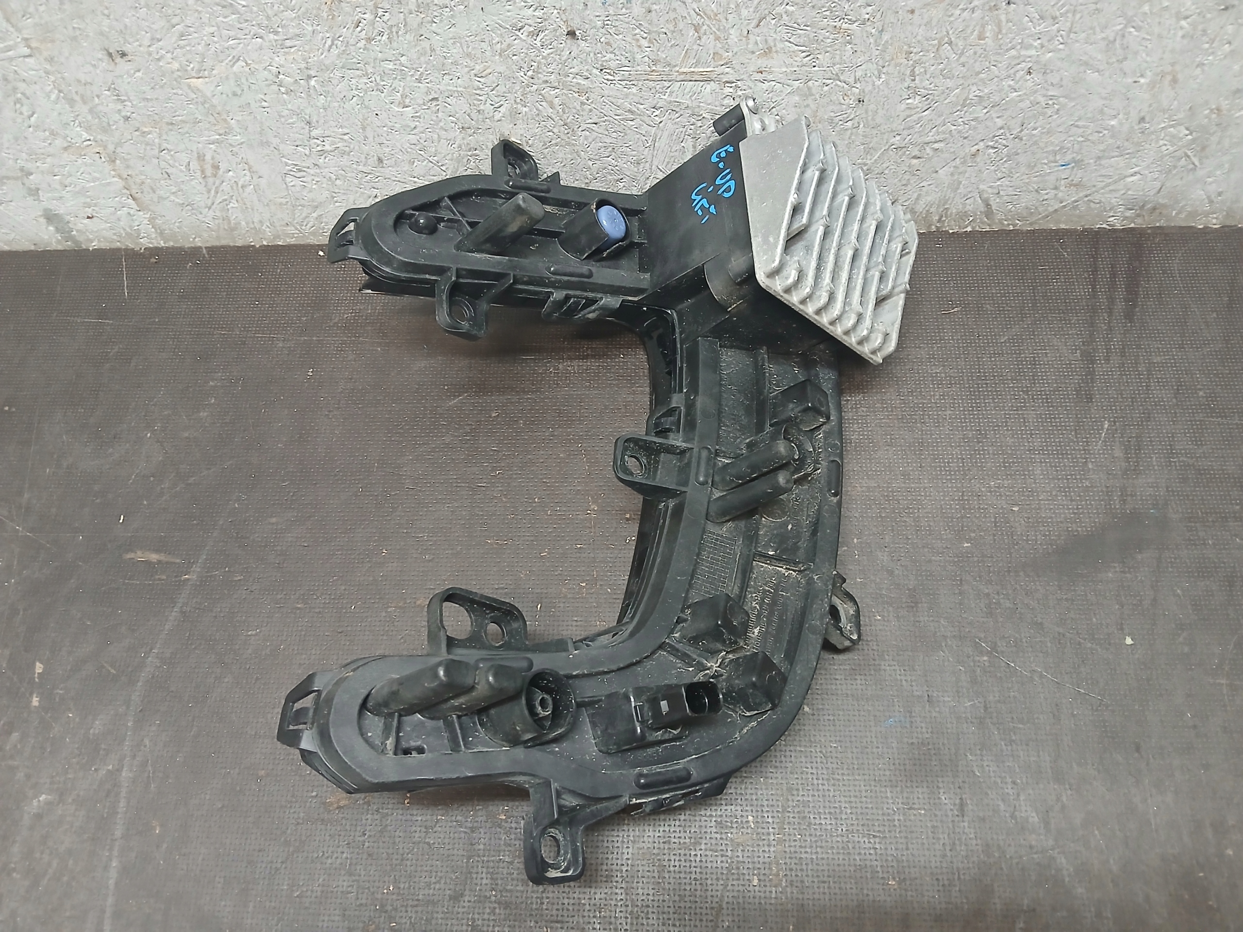 Nebelscheinwerfer rechts VW E-UP E UP LIFT LED 12E941056E