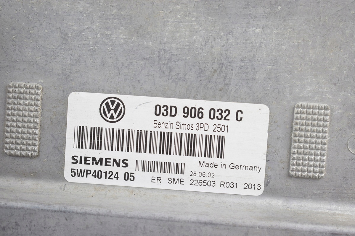 Computer Bedienteil VW 1.2 03D906032C