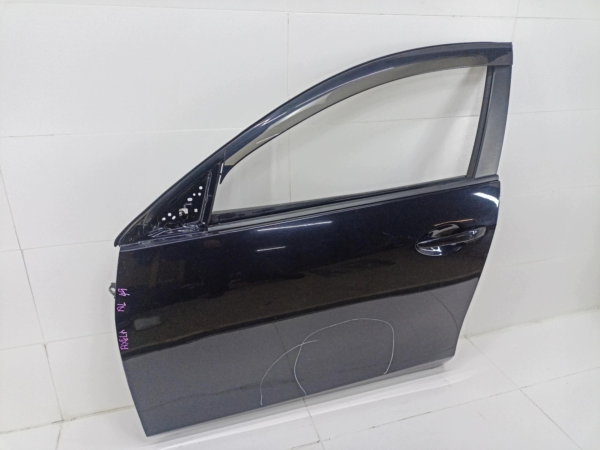 dveře předek levá strana Mazda 3 2 BL 2010