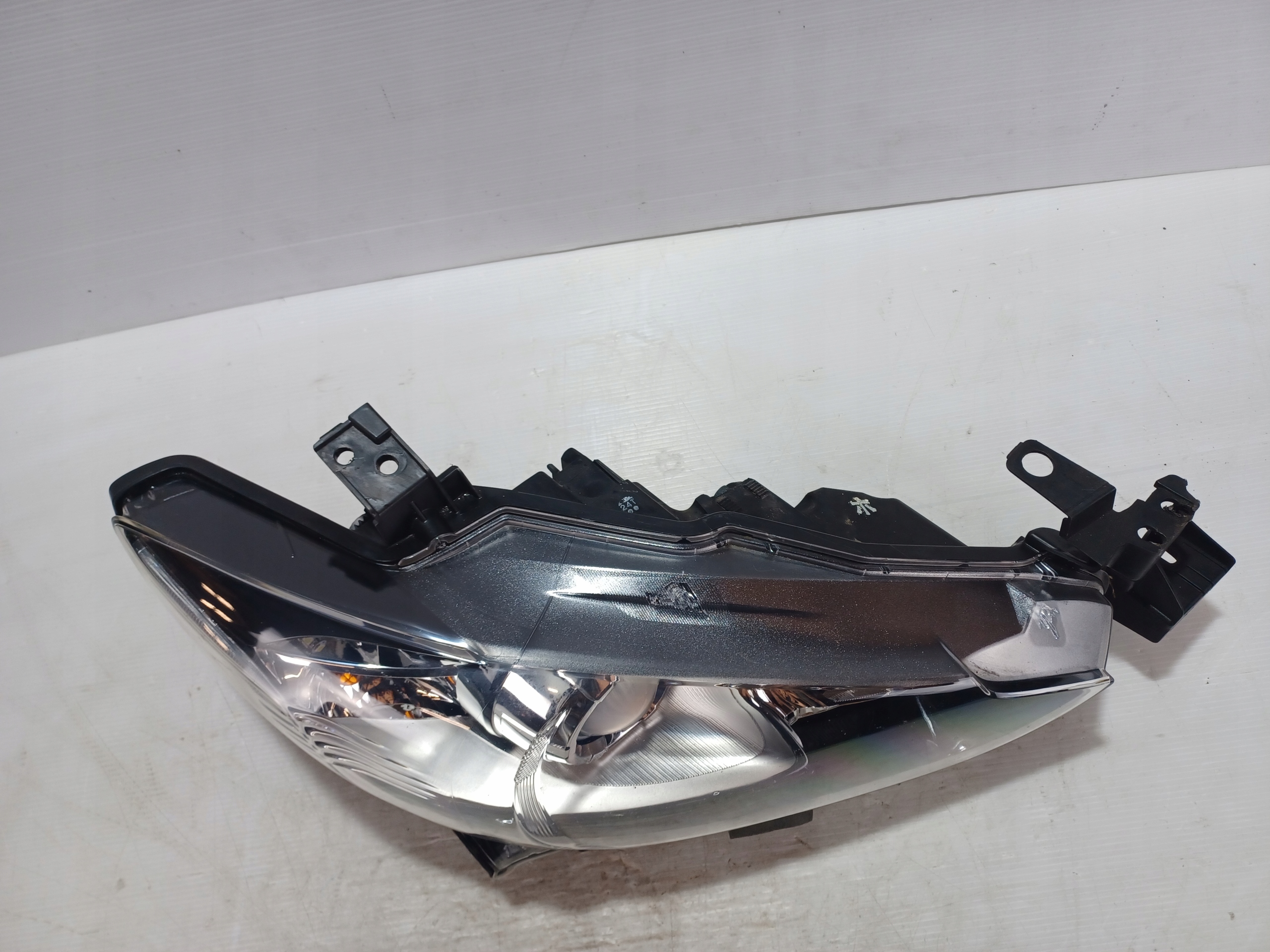 фара правая передняя mazda 6 III GJ линза GHR451030 англия