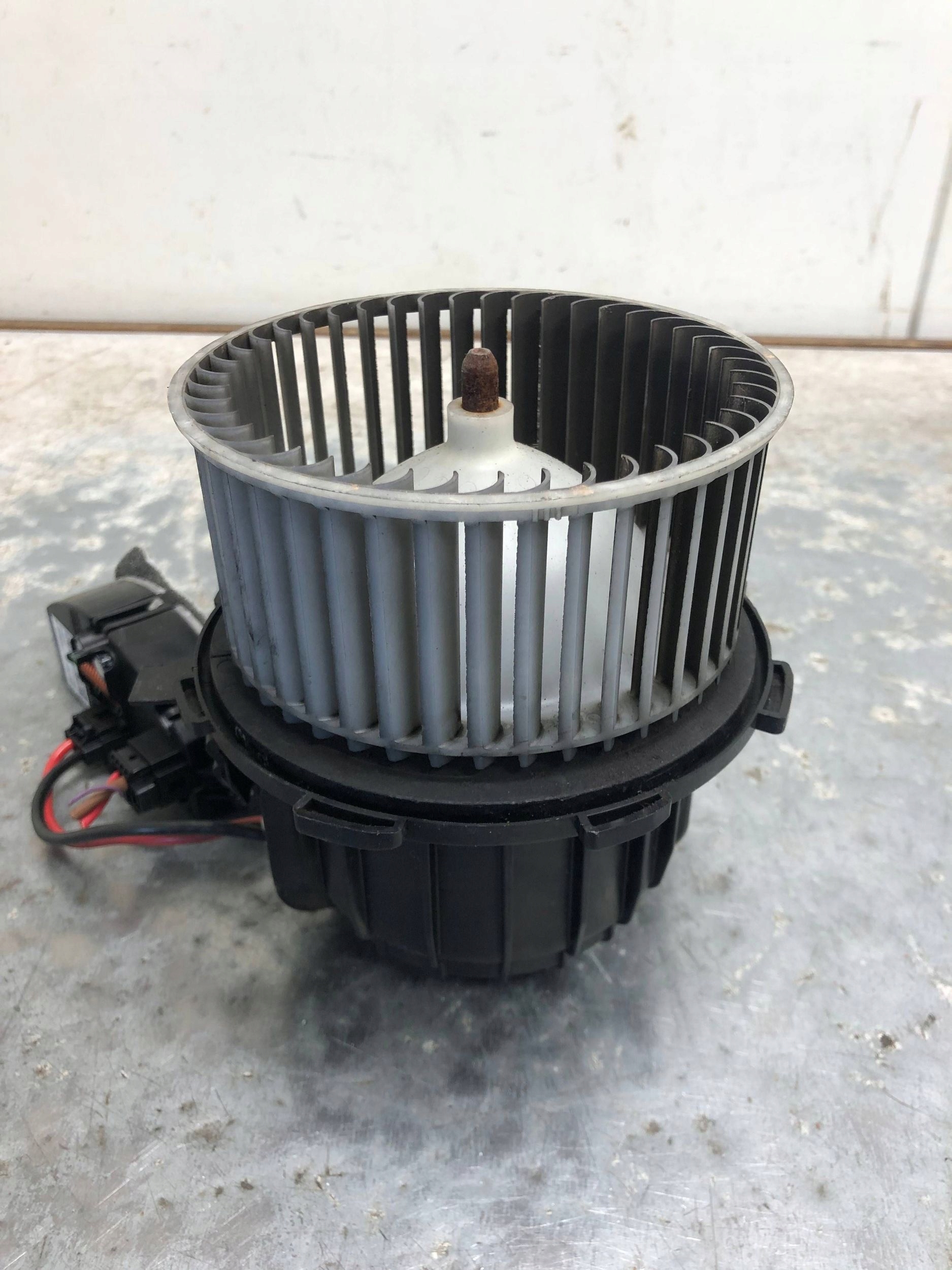 heating fan AUDI A4 B8 LIFT 8T0820521F