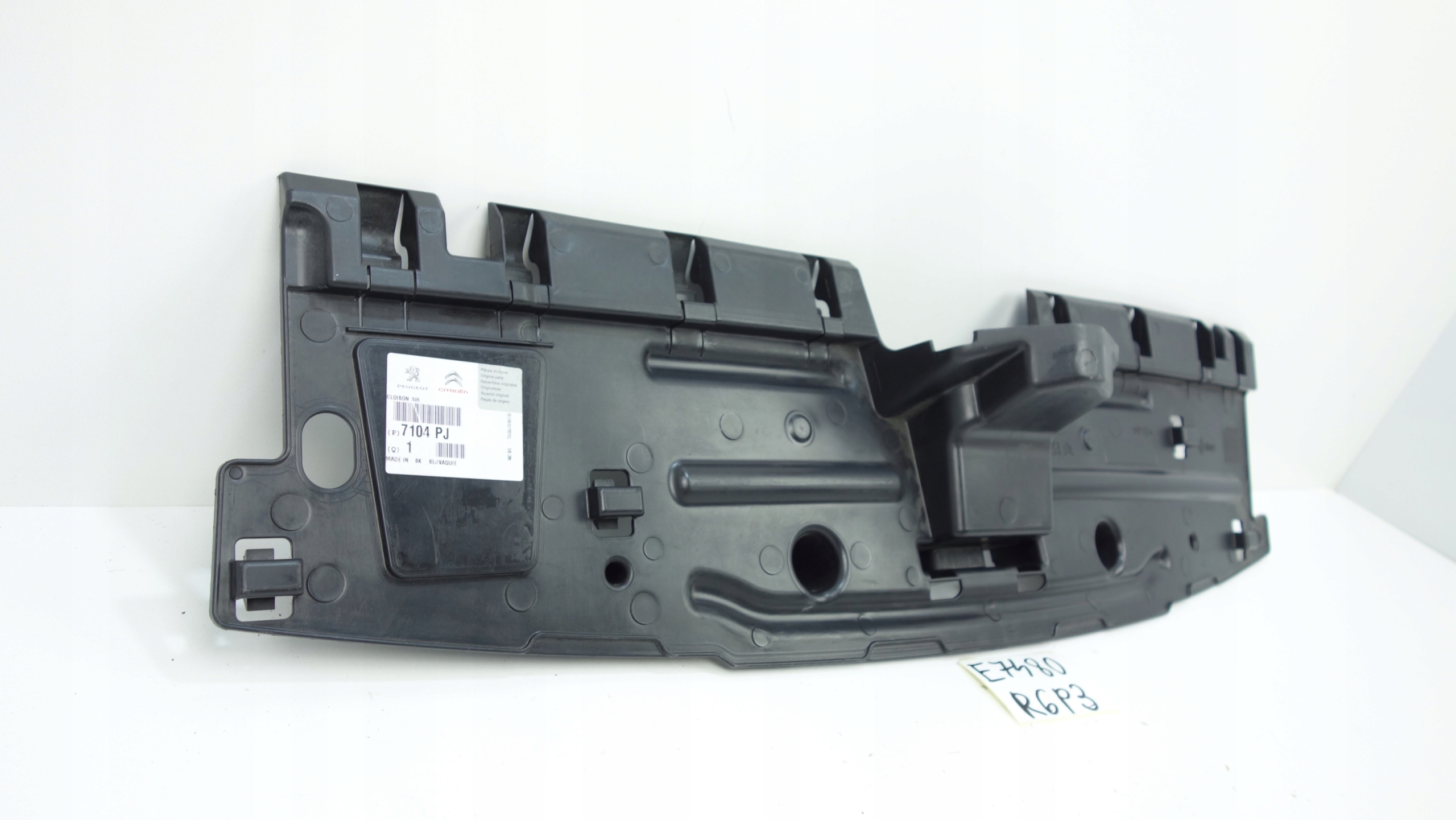 PEUGEOT 3008 2009- cover plastic upper supports front 9671356580