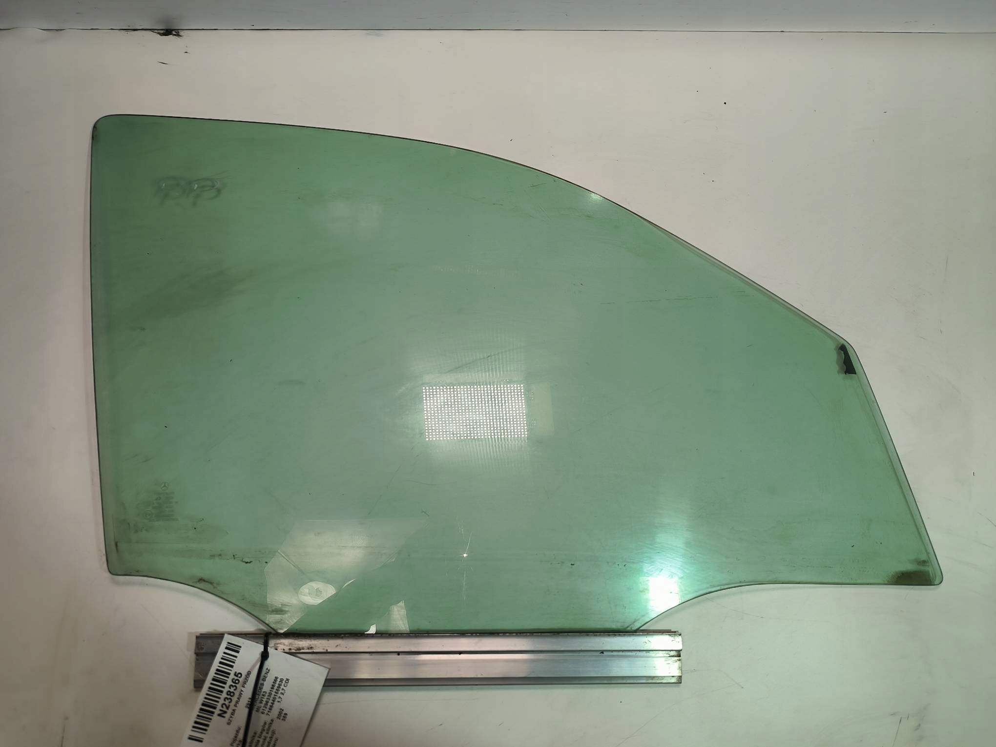 window right front A1637200218 MERCEDES-BENZ ML W163