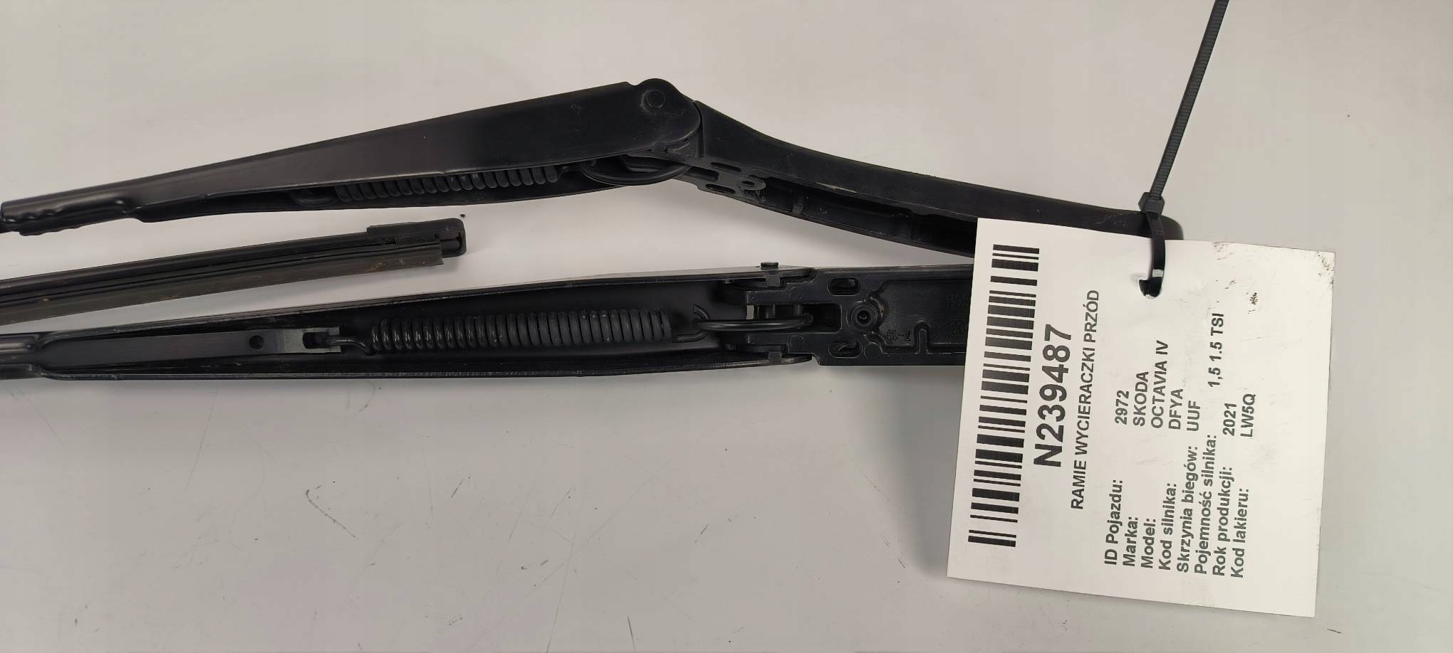 wiper arm front 97036203 SKODA OCTAVIA IV