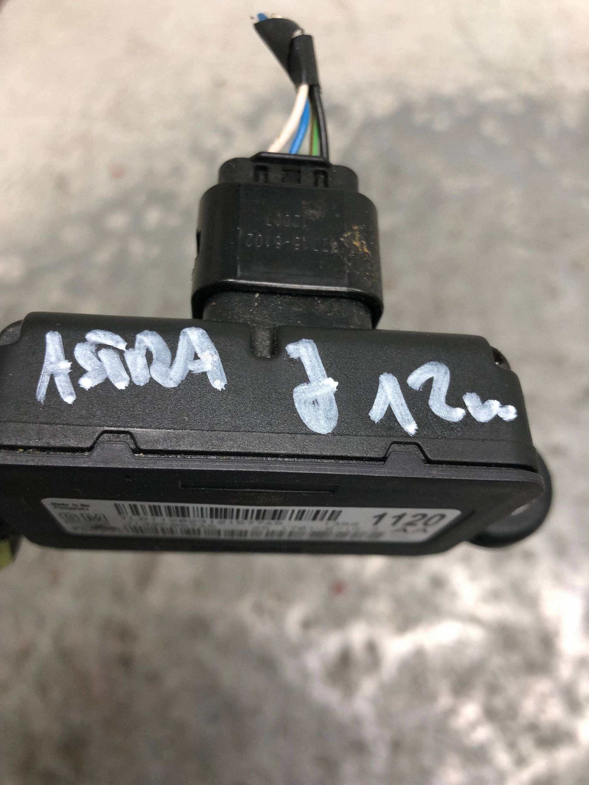 sensor ESP OPEL ASTRA J KOMBI 13581120