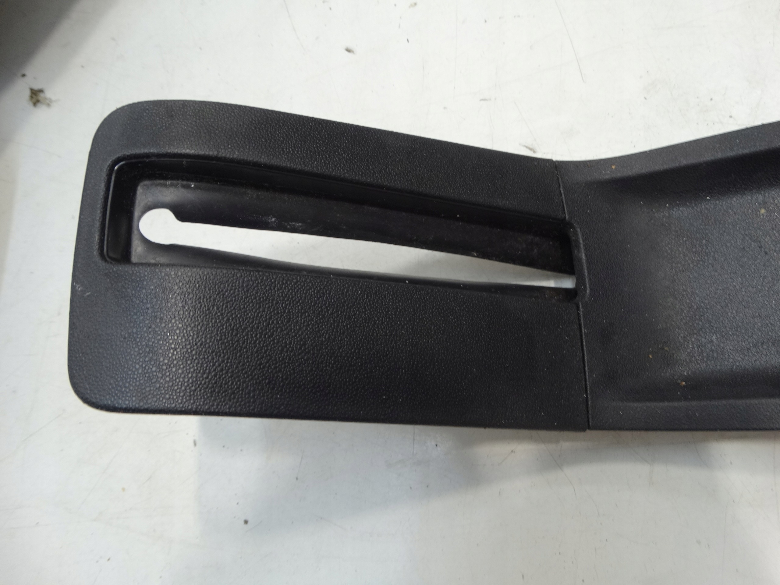 kryt elektrická brzda tunelu CITROEN C4 CACTUS 9802293877