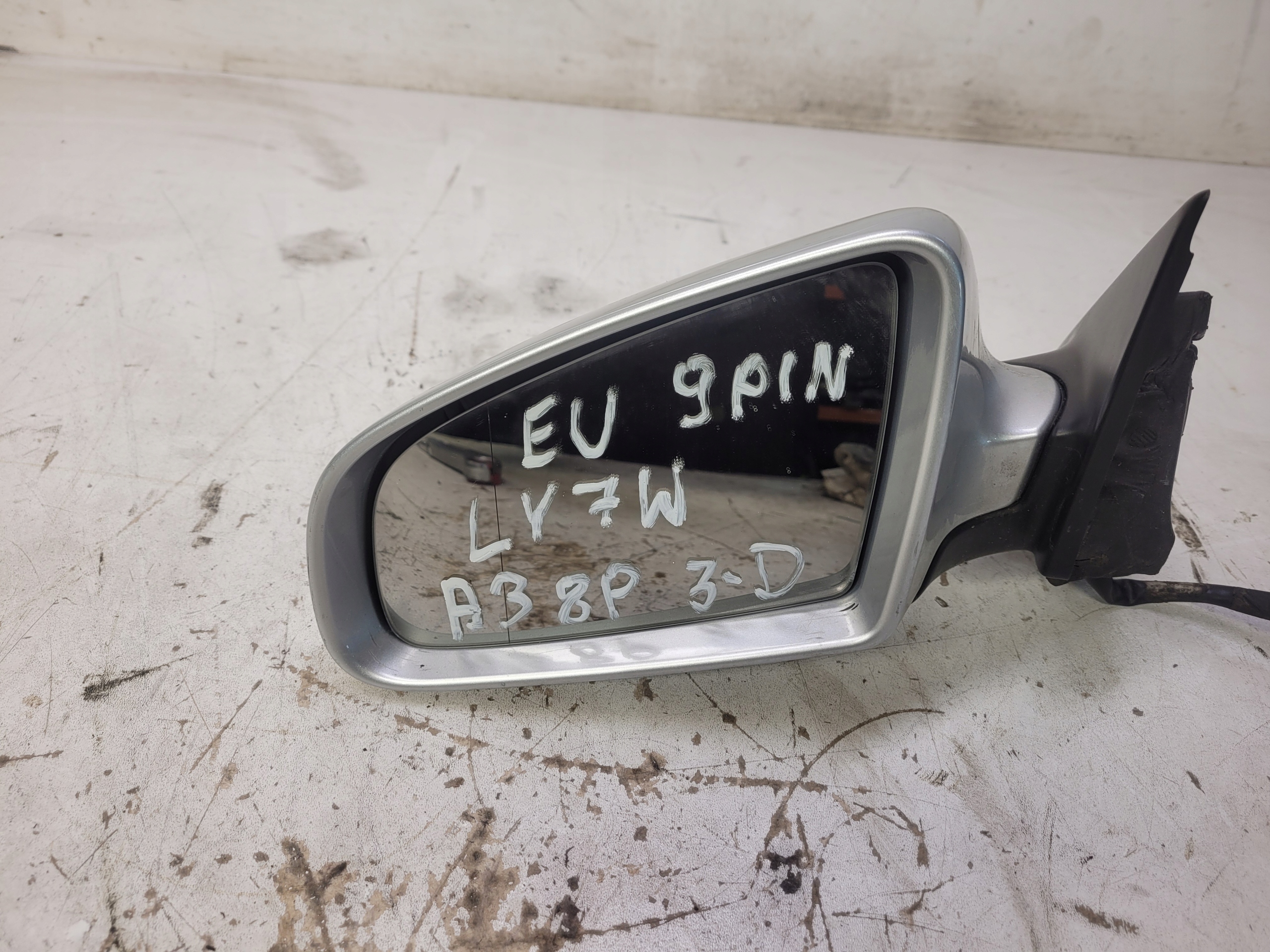 mirror exterior left AUDI A3 8P LY7W EU 9-PIN