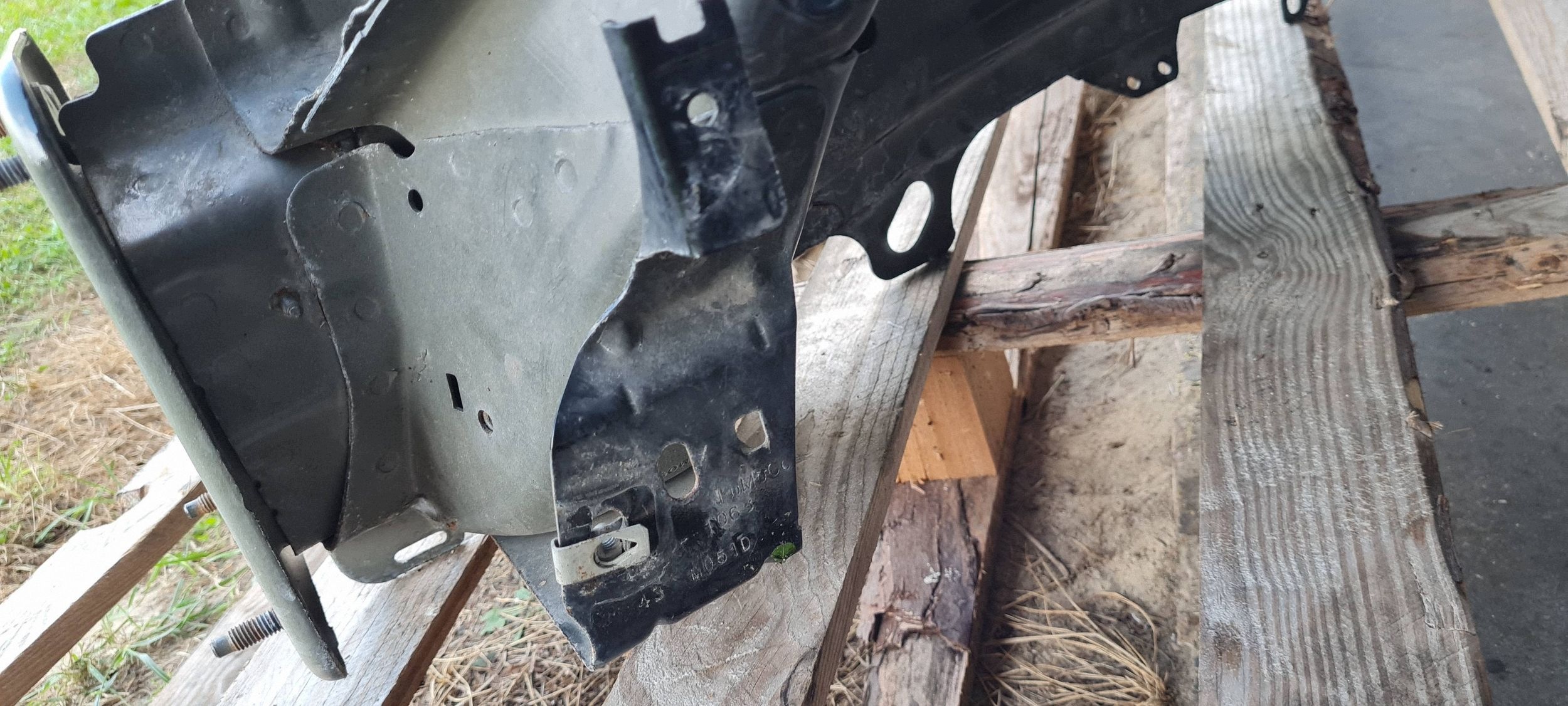Ford Edge II 2020 ST LIFT quarter FARTUCH left left front UM