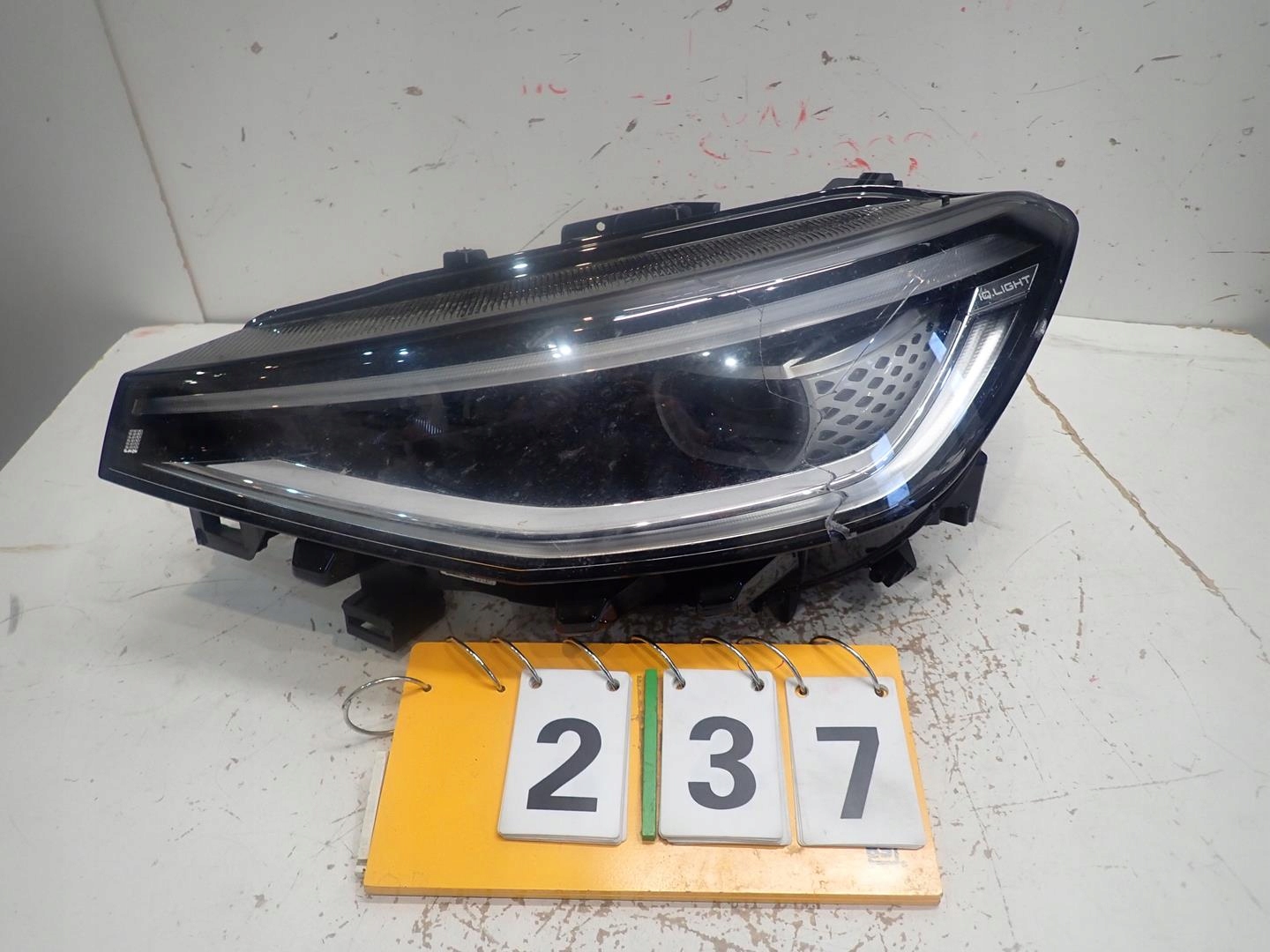light front front left VW ID4 2020- FULL LED