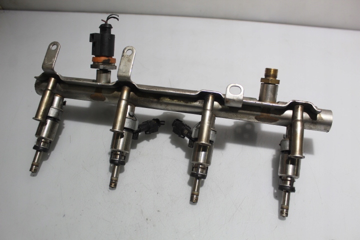 LISTWA WTRYSKOWA SKODA SUPERB II LIFT 2.0