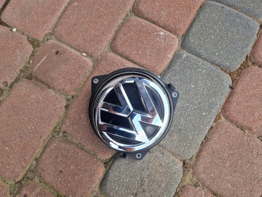 handle of the opening boot logo button VW Golf VII 7 3C5827469J