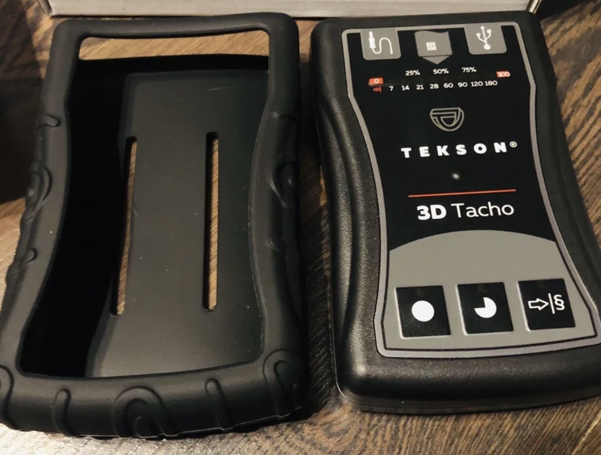 PROGRAM |Rozgałęźnik USB | Tekson 3D | 4.0 | 4.1 | G2V2 Funkcje odczyt karty kierowcy włożonej w slot urządzenia odczyt z tachografu