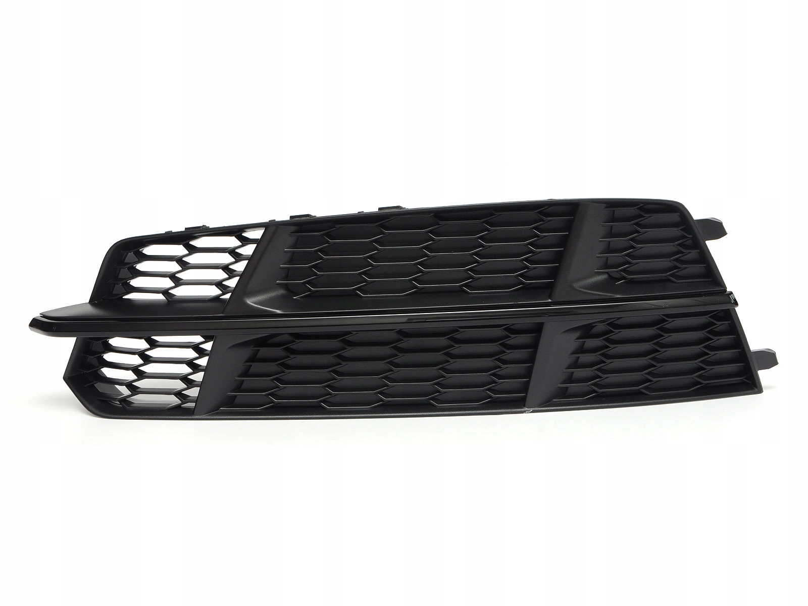 

Kratka zaślepka zderzaka prawa Audi A6 C7 S-Line