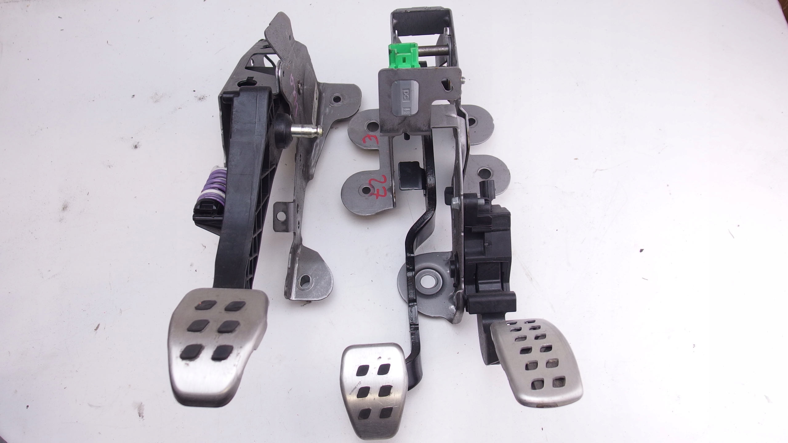 MEGANE IV RS PEDAŁY KOMPLET