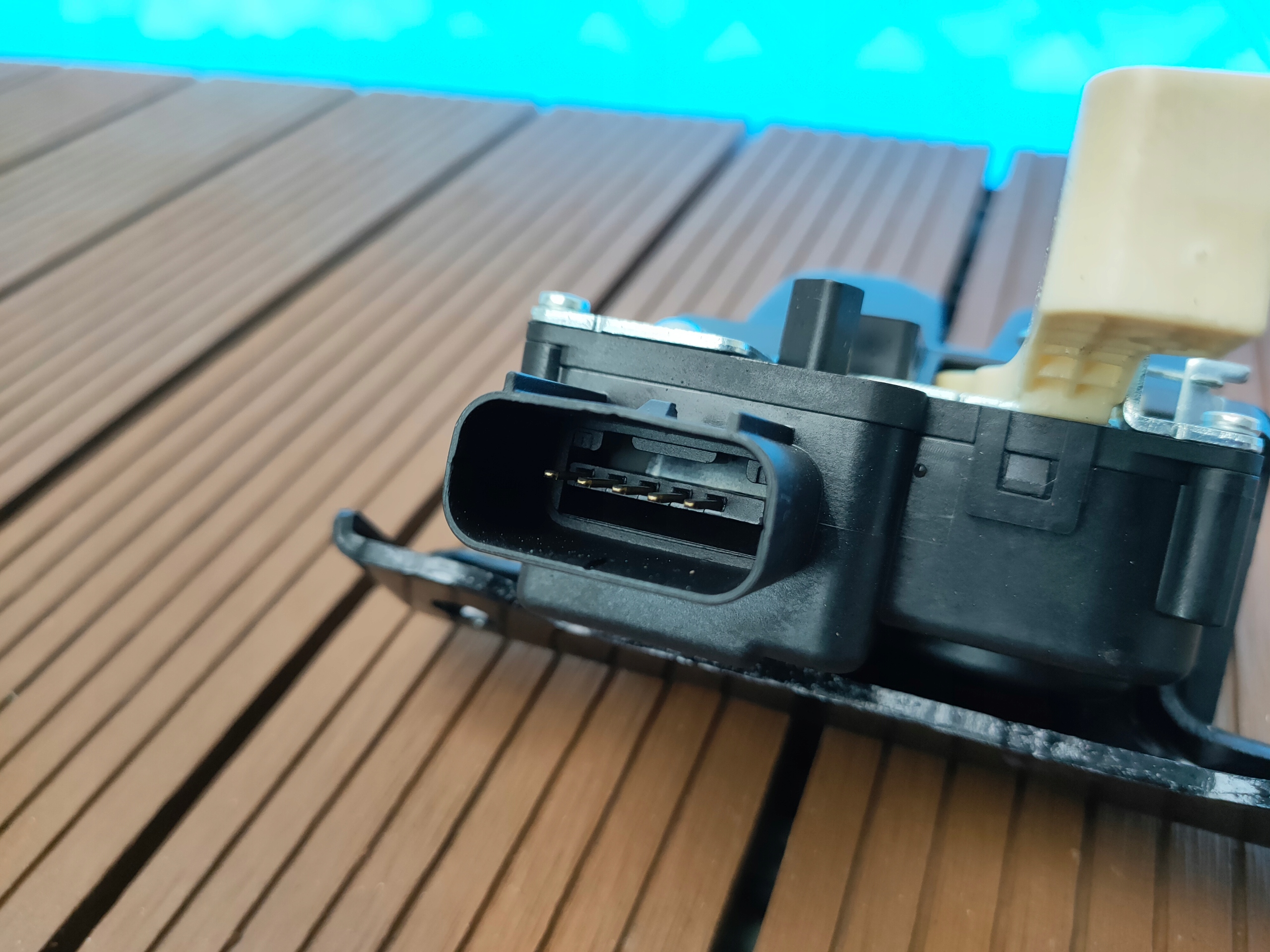 HYUNDAI I30 III 16-23 FASTBACK lock bonnet boot 81230G4700 OE