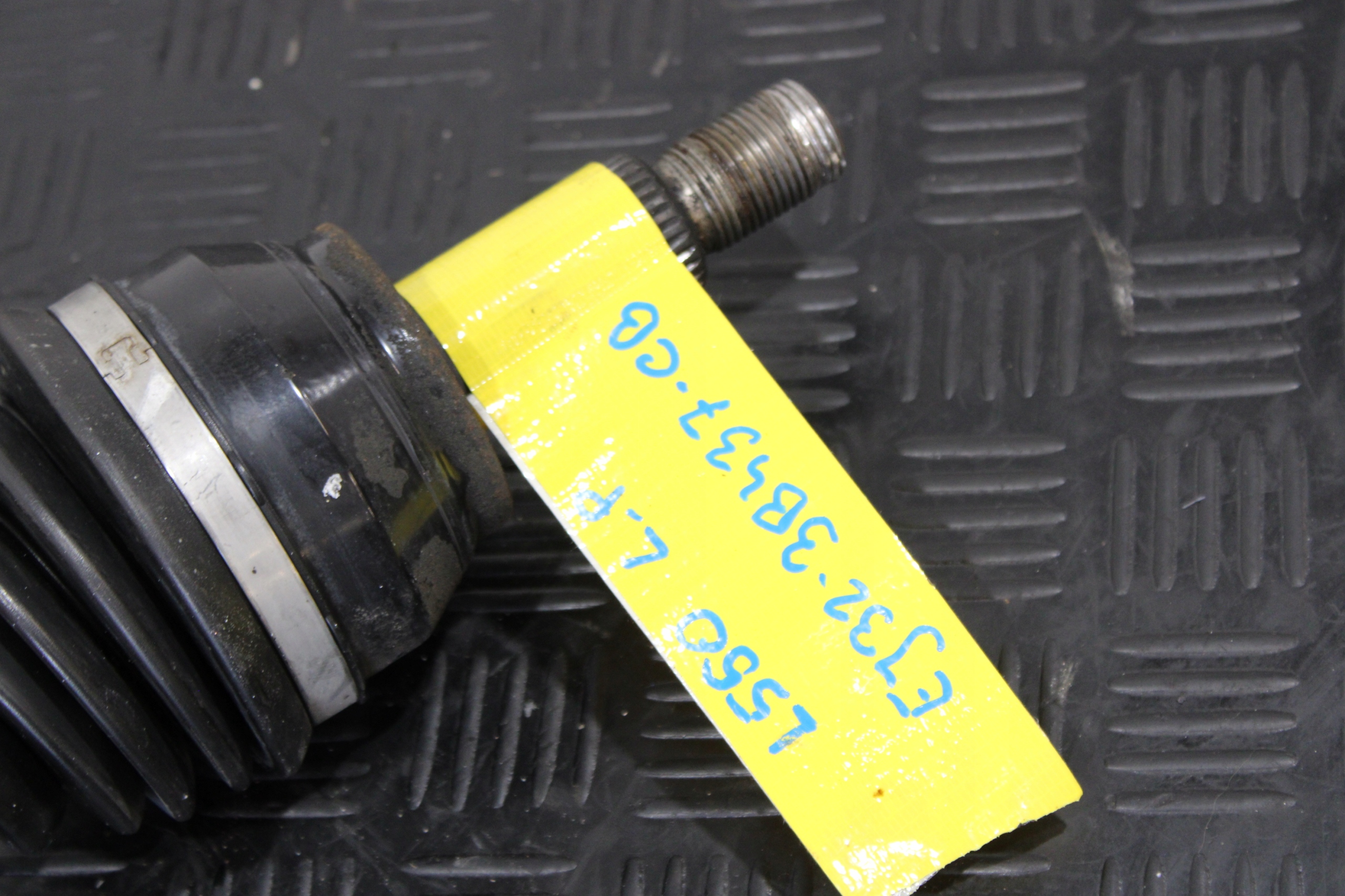 semi-axis semi-axis left front EJ32-3B437-CB LAND ROVER DISCOVERY SPORT L550