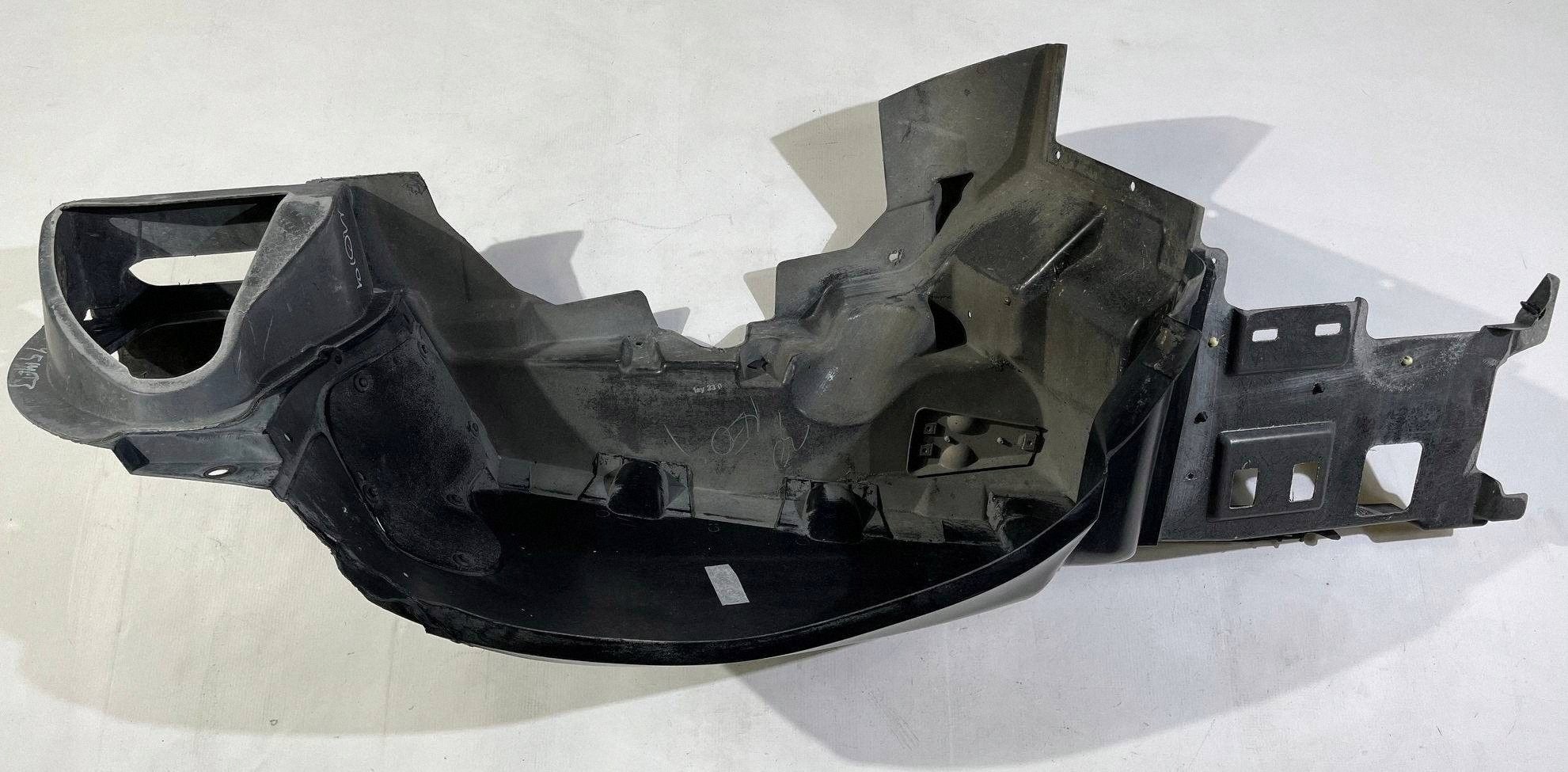 quarter front right mudguard right fartuch Chevrolet Corvette C6 2005