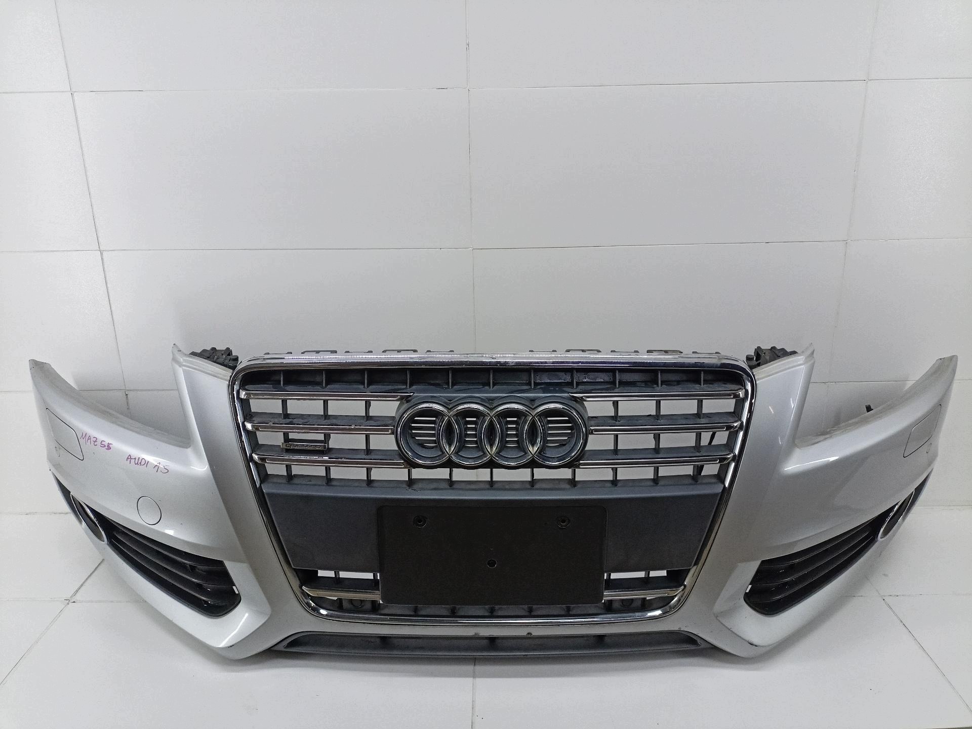 nárazník předek Audi A5 8T 2010
