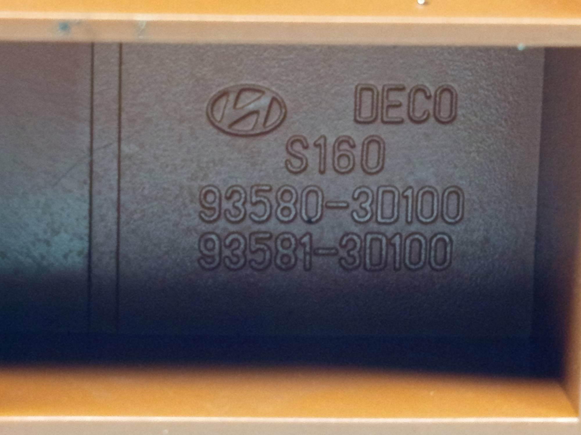 window control switch left rear part HYUNDAI SONATA IV 2.0 16V 93576-2D000 02r
