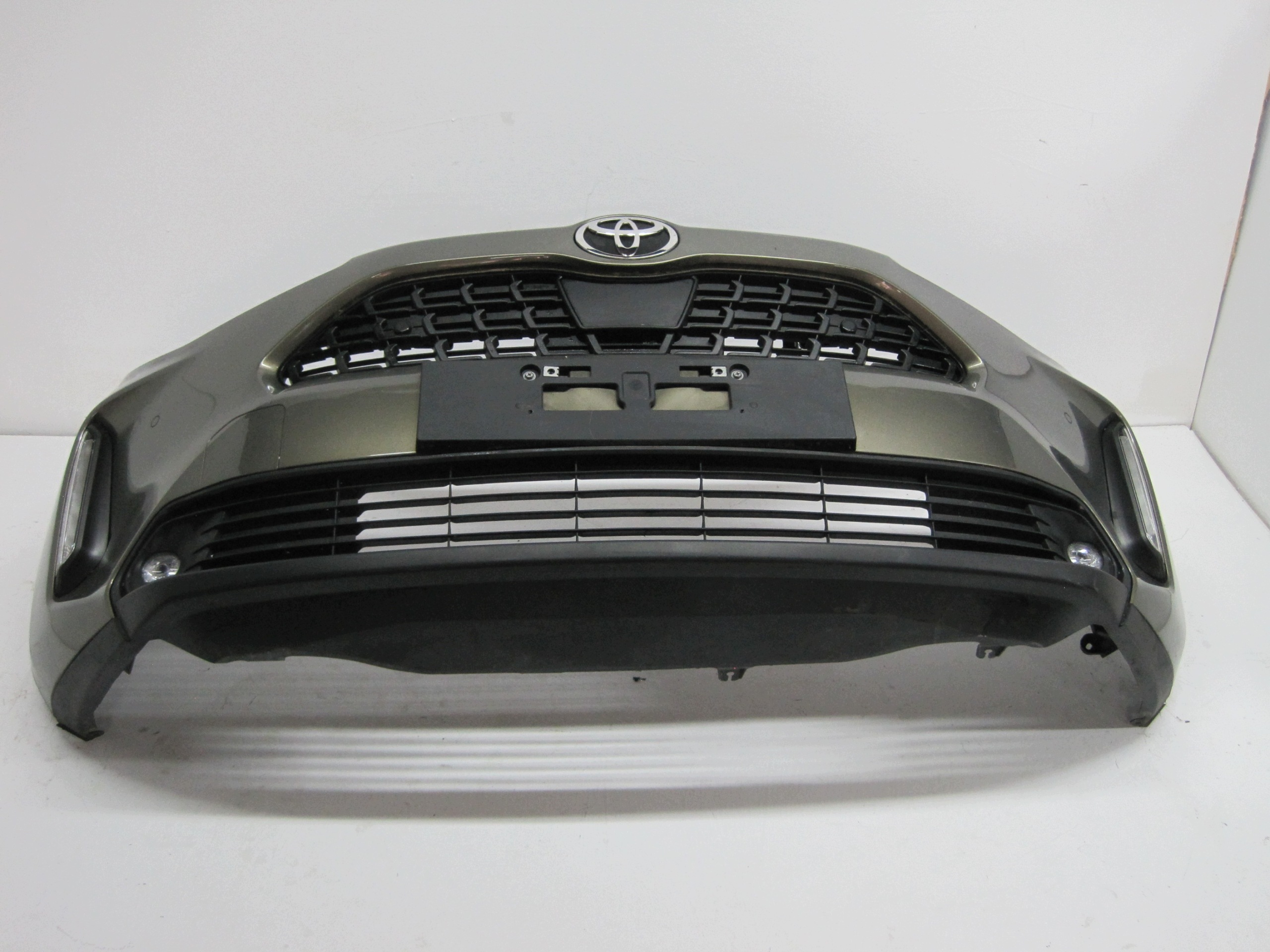 bumper TOYOTA YARIS CROSS 4PDC 24R front front