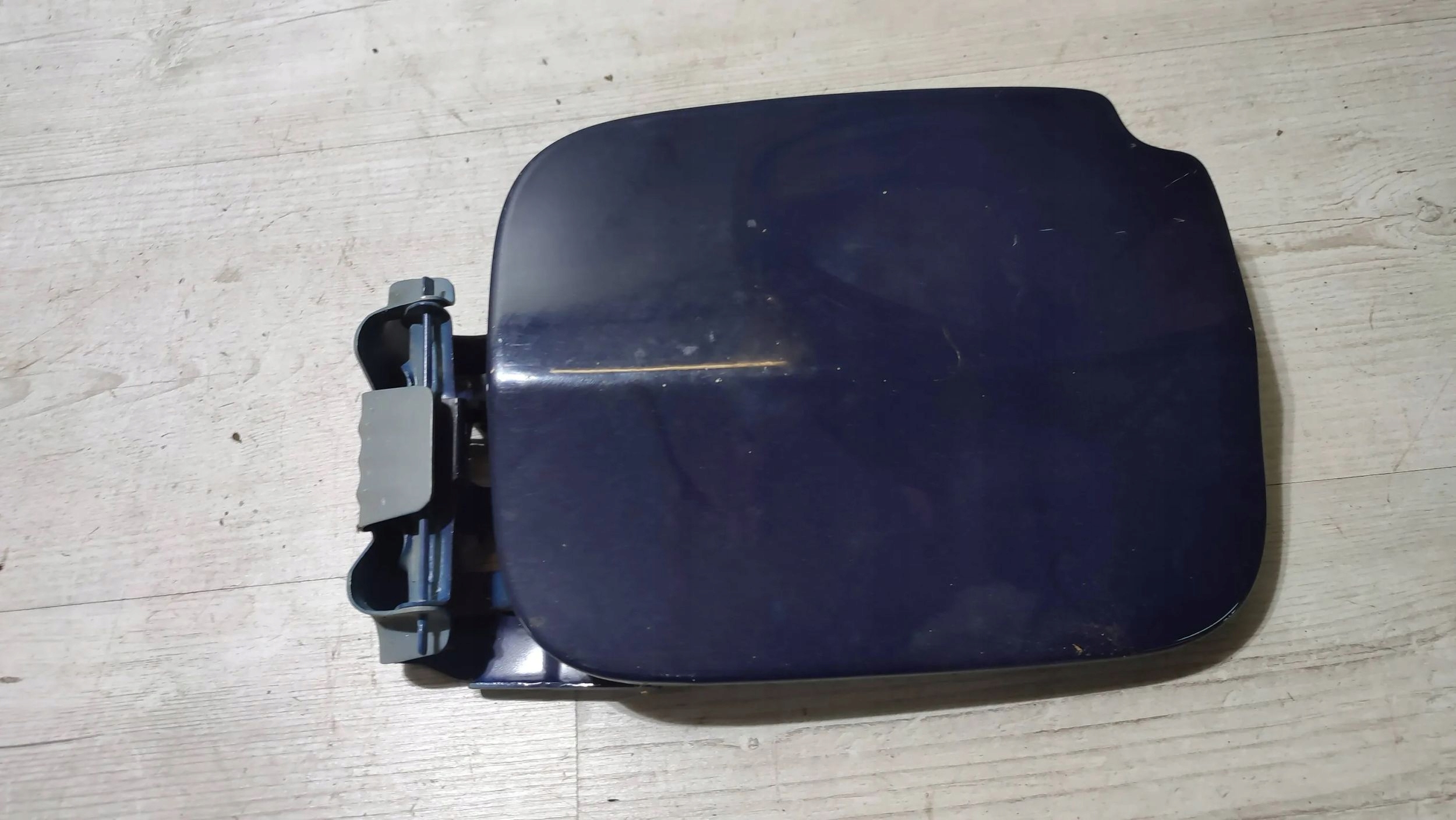 Dacia Duster et 16r 1.6b Volet trappe carburant Carburant