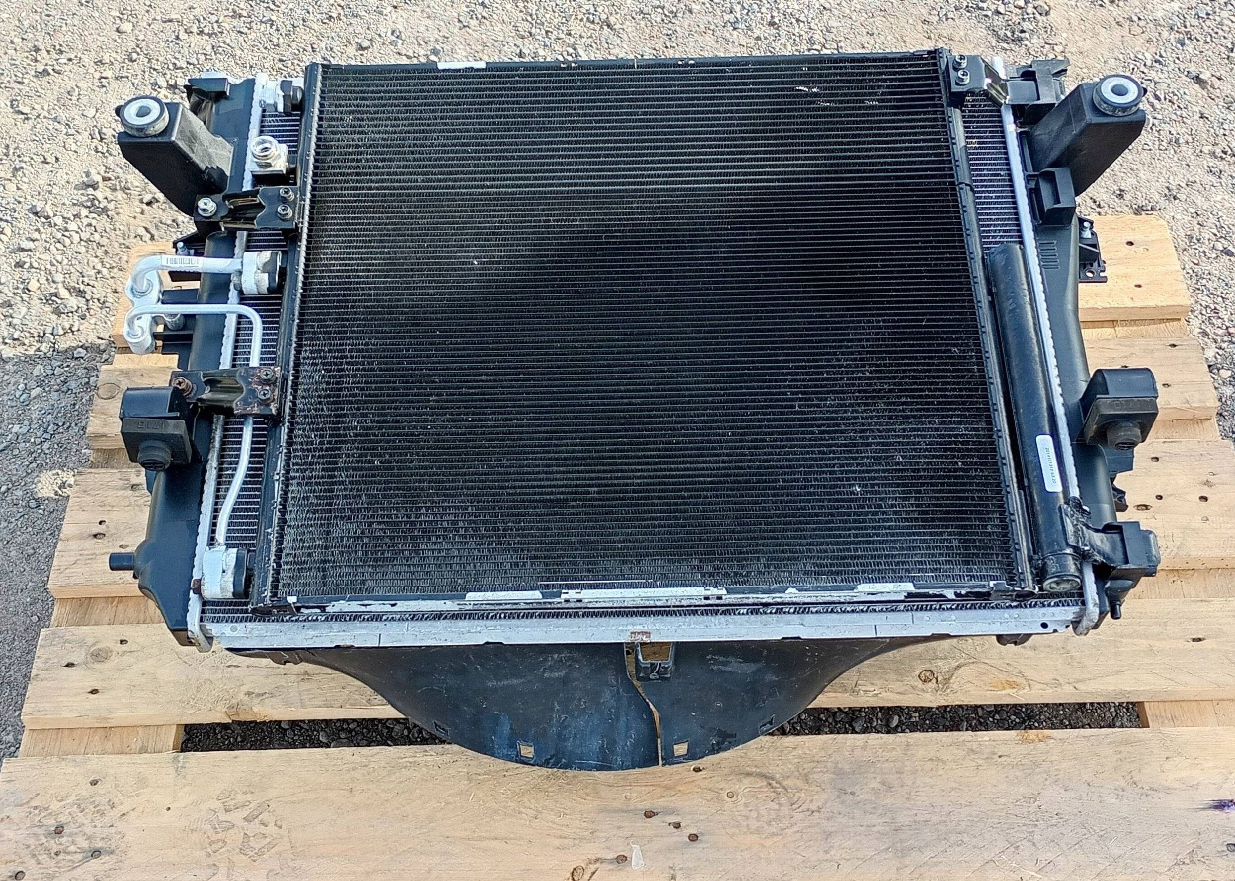 chladič chladiče vody ventilátor komplet Dodge RAM 1500 5.7 2009-2018