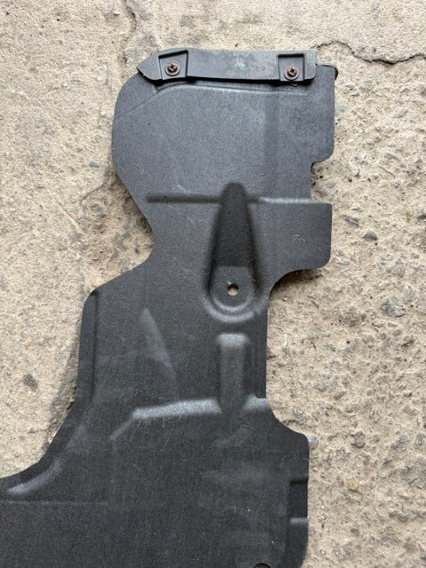 AUDI A8 D4 LONG cover chassis right rear part 4H4825214C