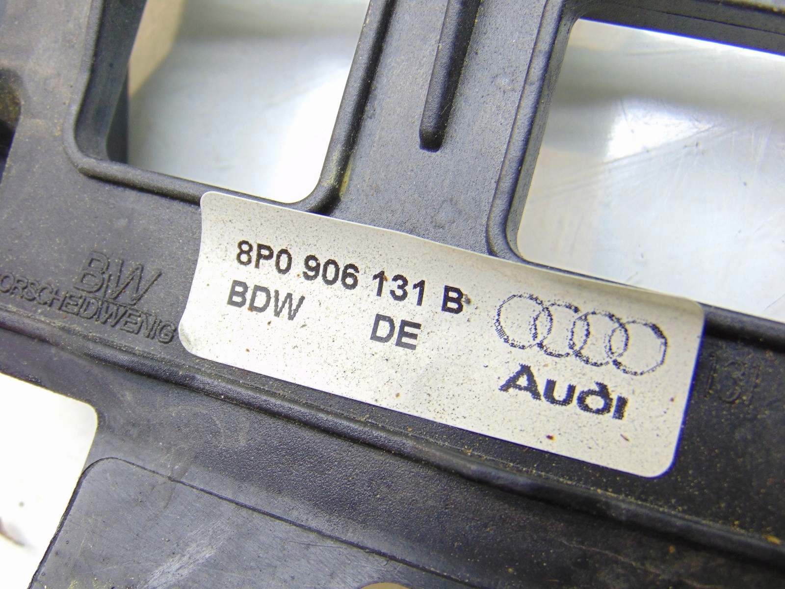 control unit retainer AUDI RS3 8P 11- 2.5 TFSI CEPA 8P0906131B