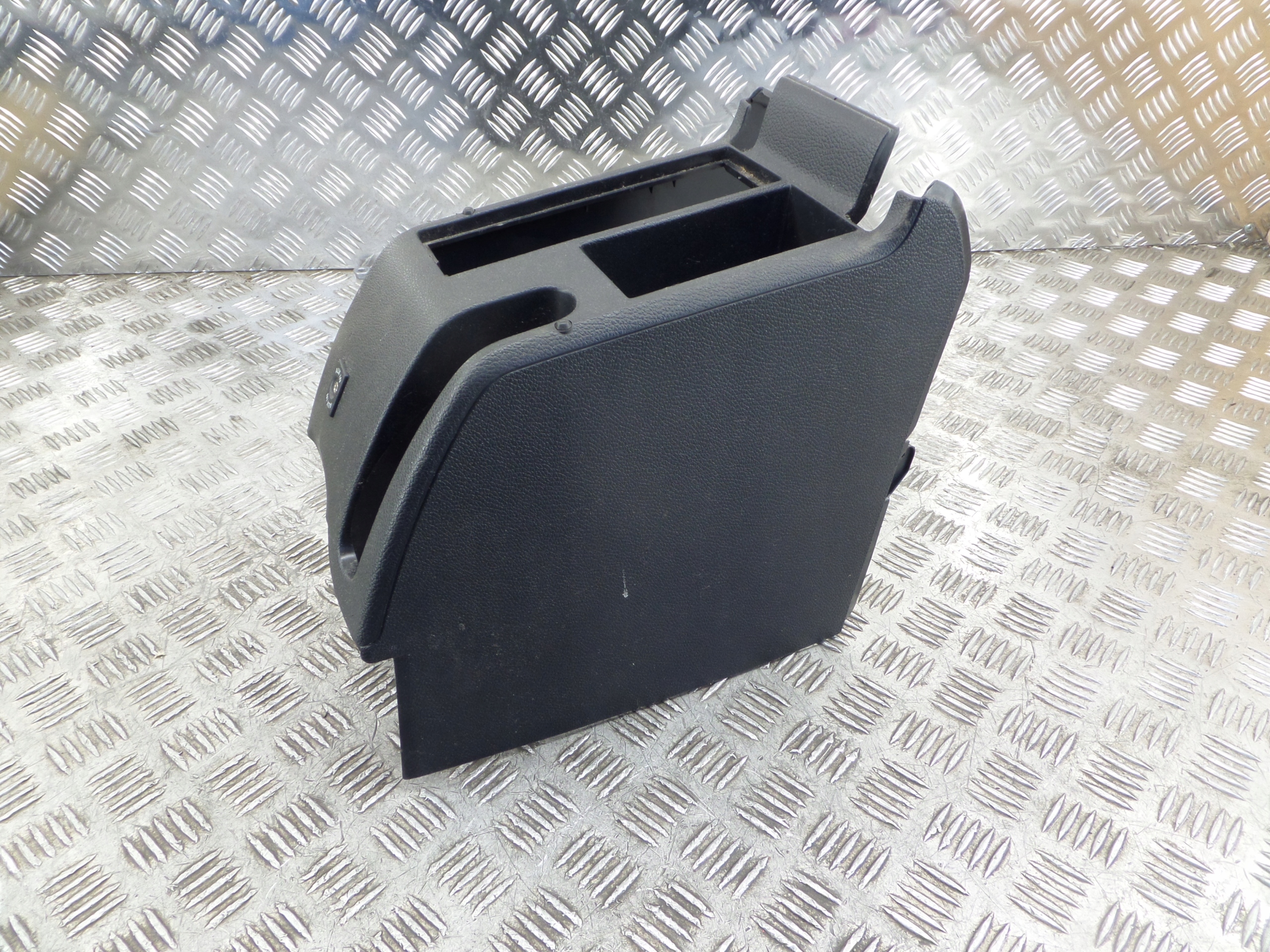 VW GOLF VI TUNEL central AUX 1K0863323