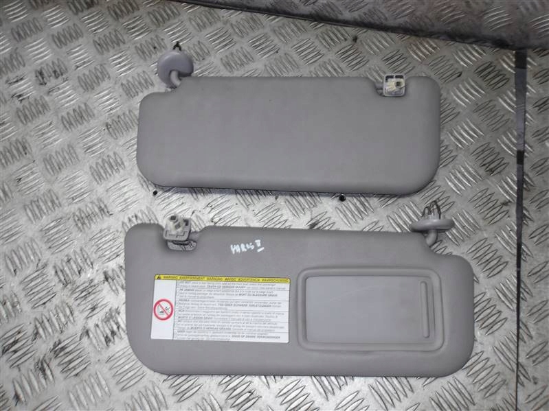 OSŁONA PRZECIWSŁONECZNA LEWA PRAWA KOMPLET TOYOTA YARIS II 5D